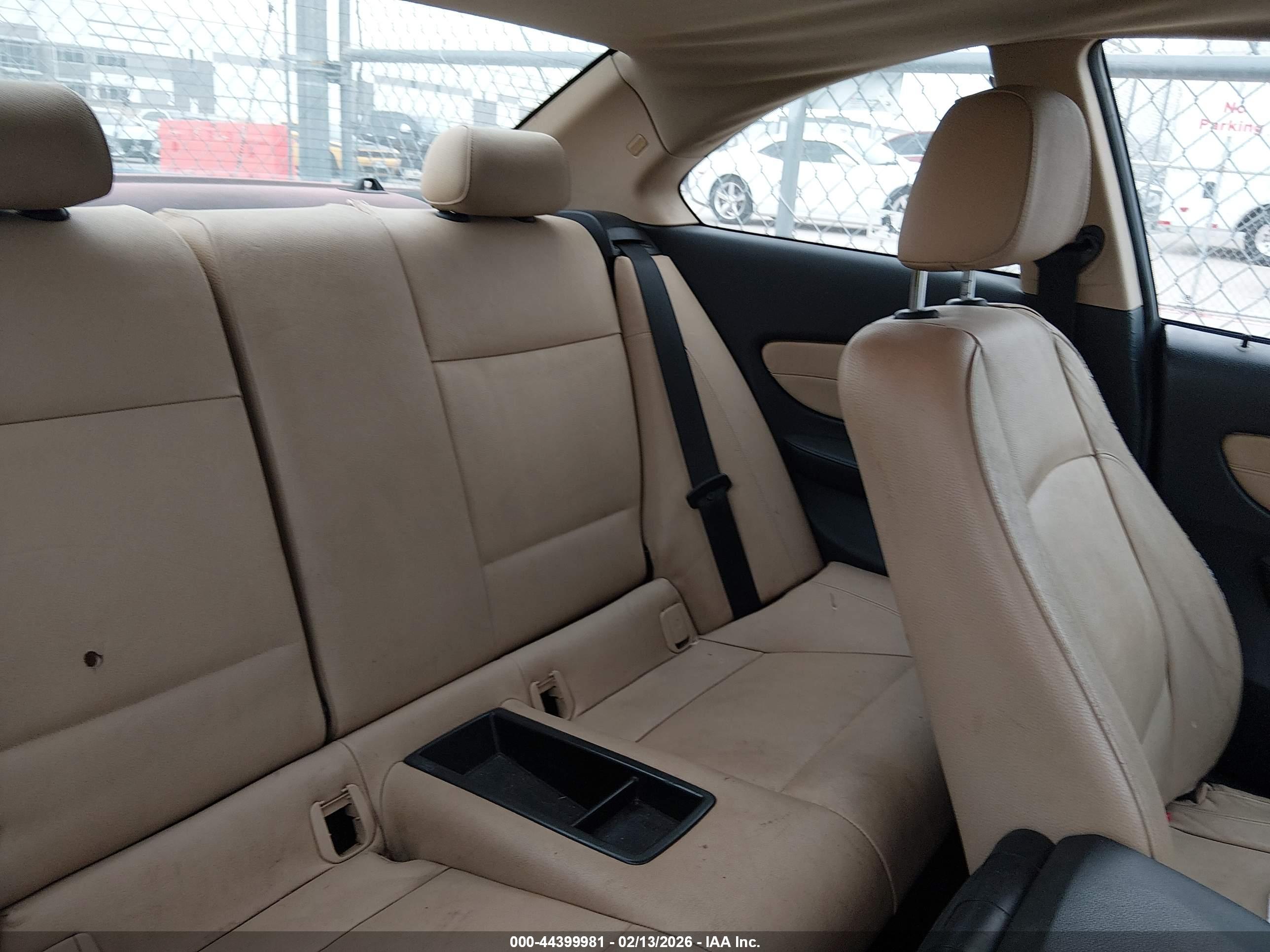 BMW 128I image 8