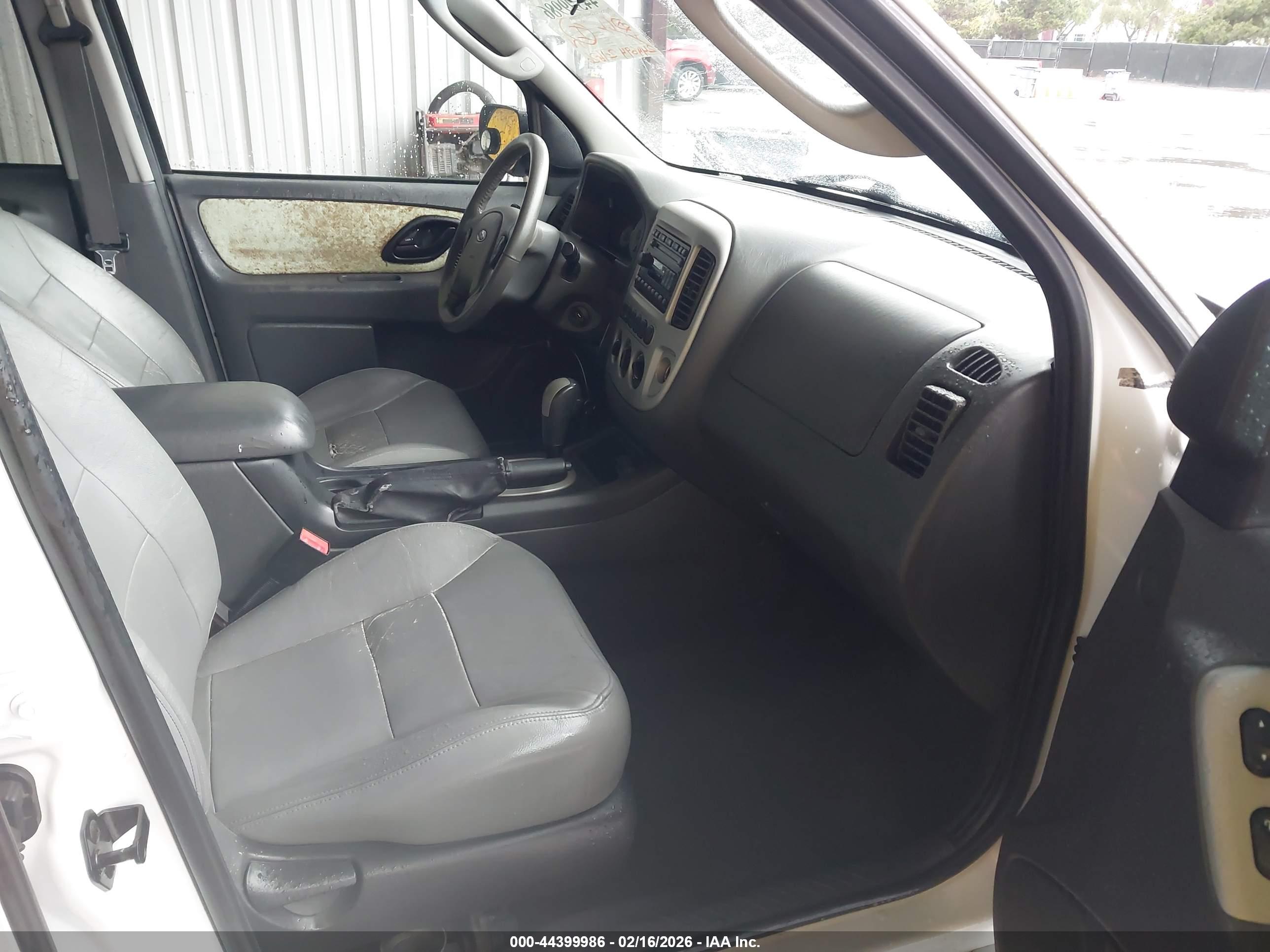 FORD ESCAPE image 5