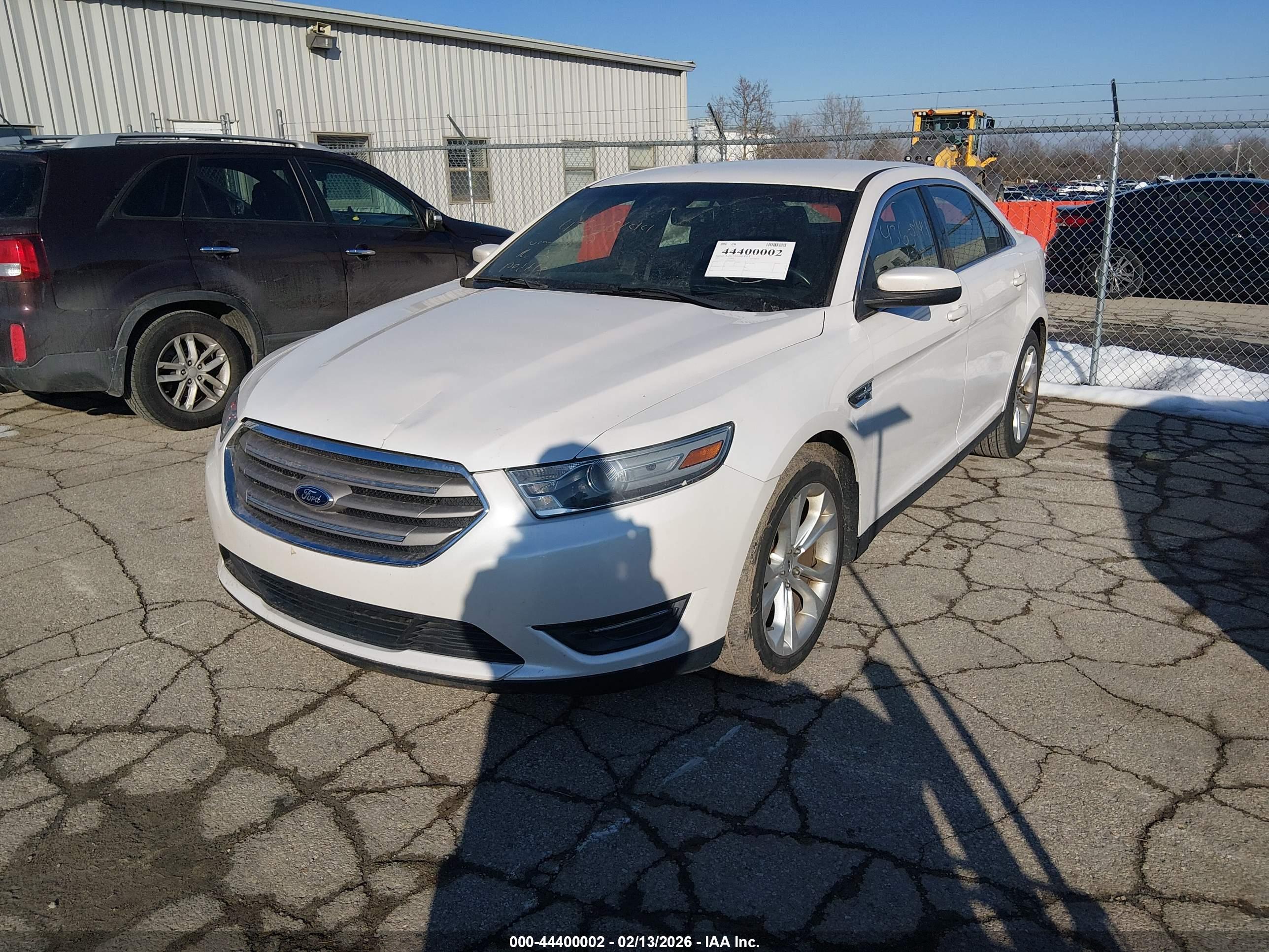 FORD TAURUS image 2