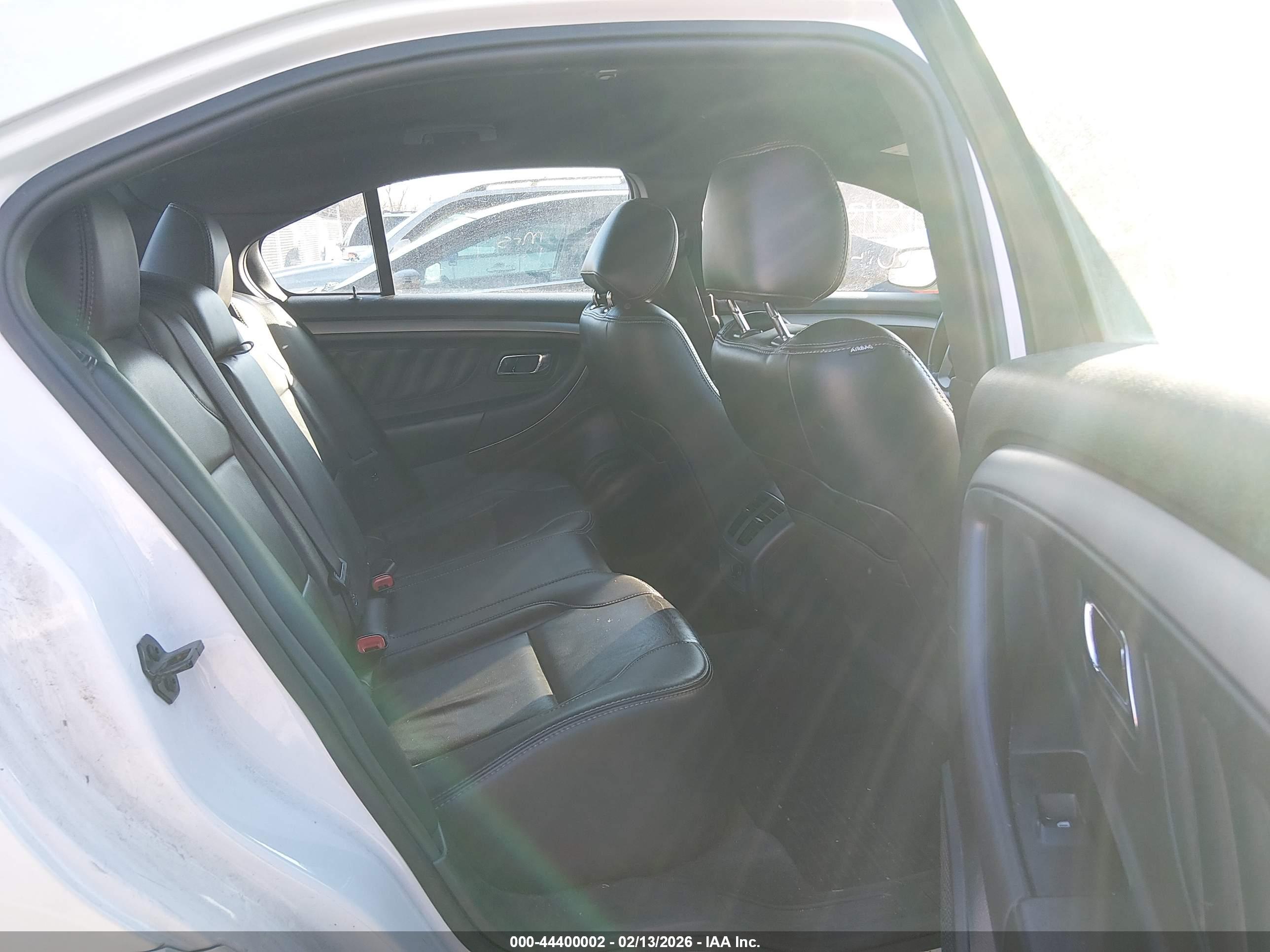 FORD TAURUS image 8