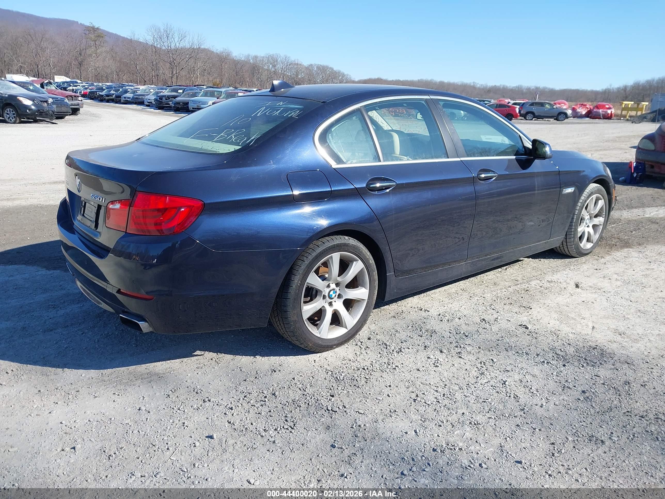 BMW 550I image 4