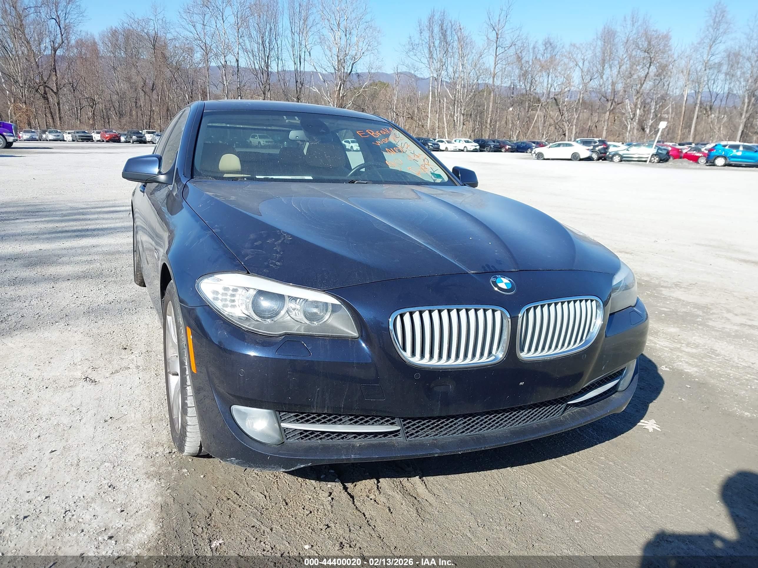 BMW 550I image 6