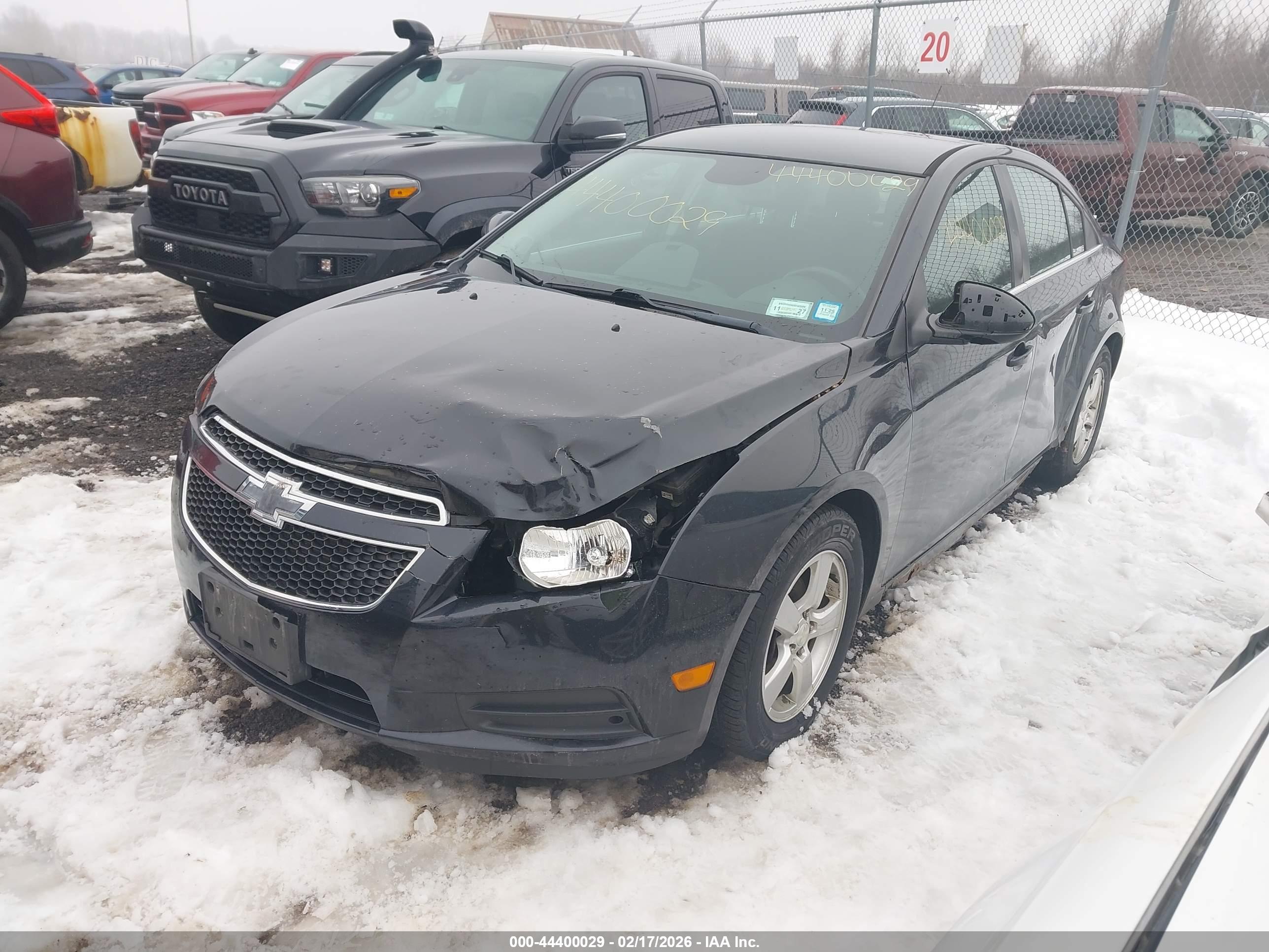CHEVROLET CRUZE image 2