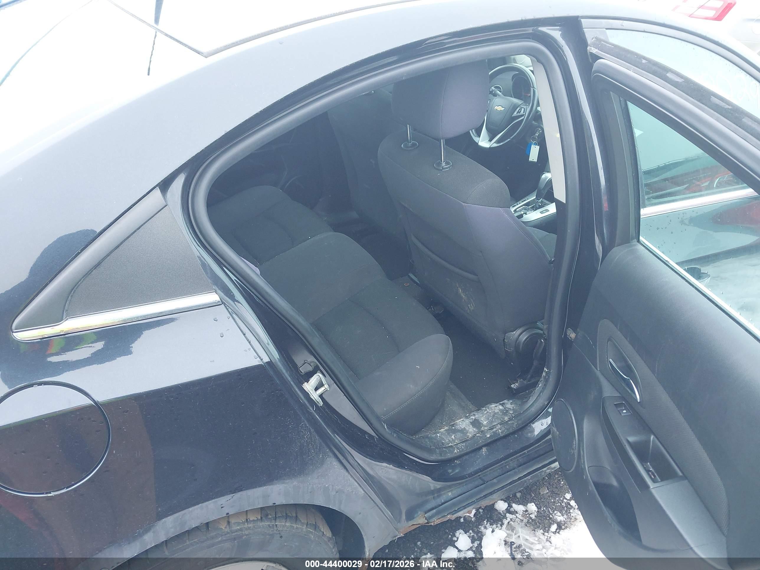 CHEVROLET CRUZE image 8
