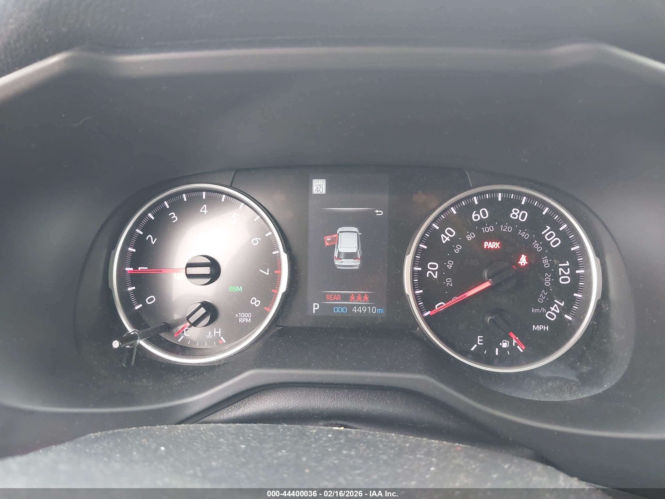 TOYOTA RAV4 image 7