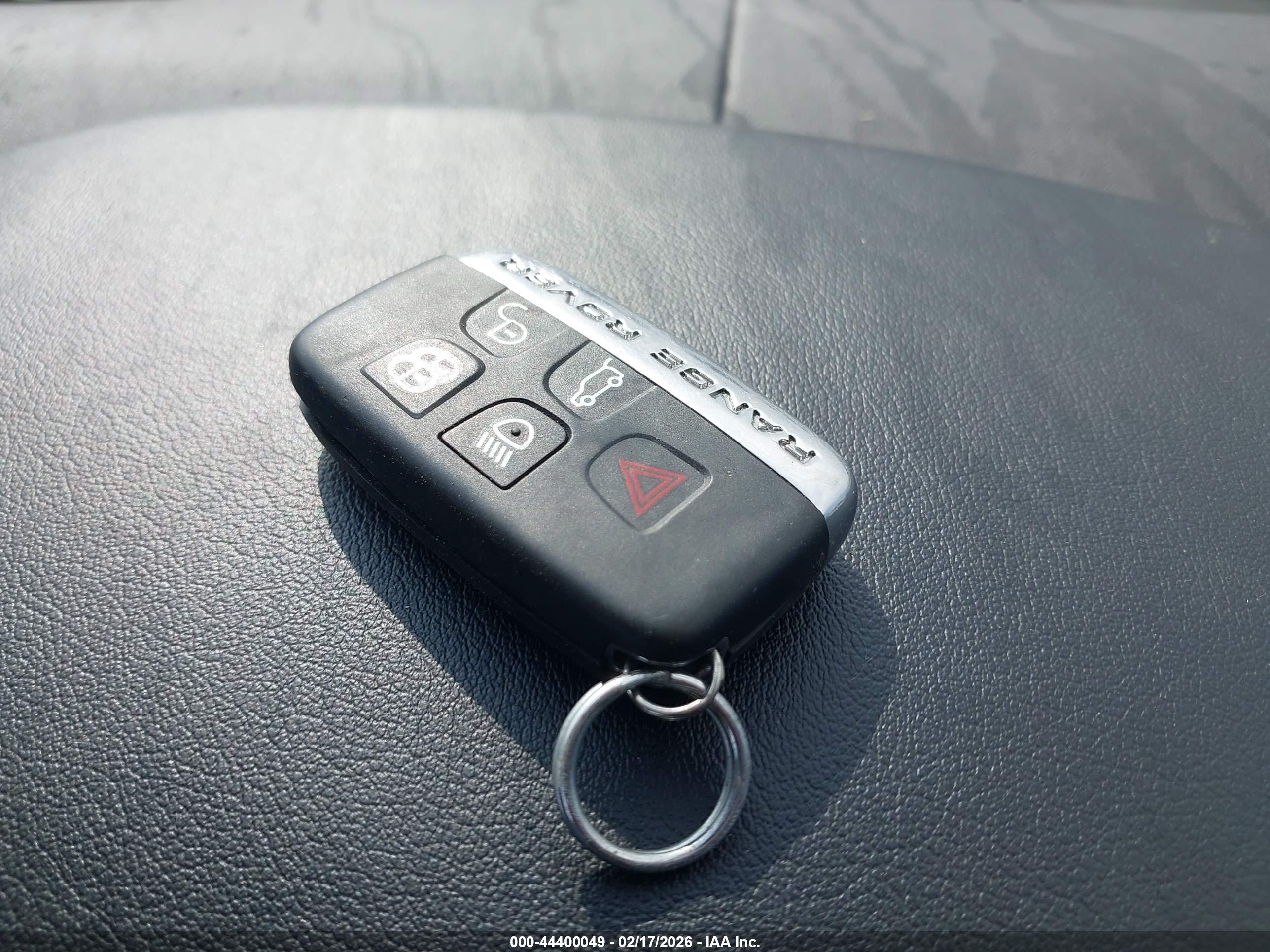 LAND ROVER image 11