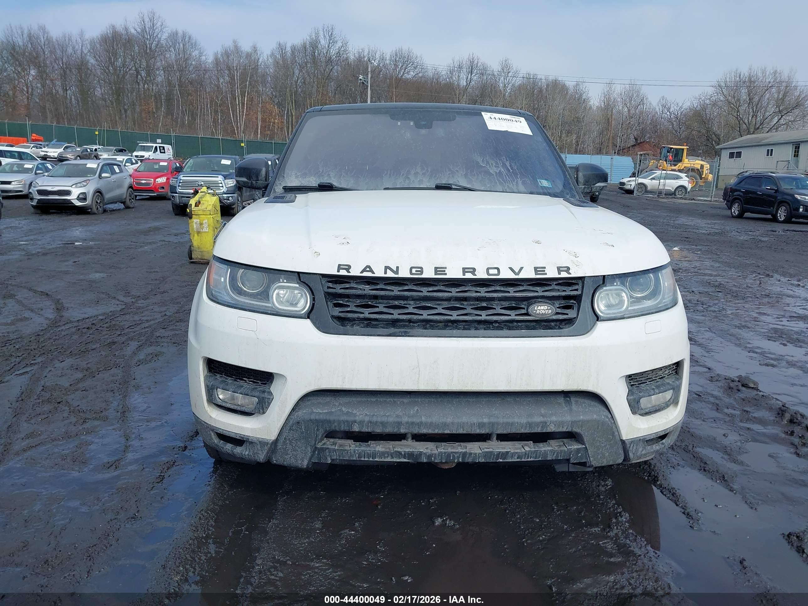 LAND ROVER image 6