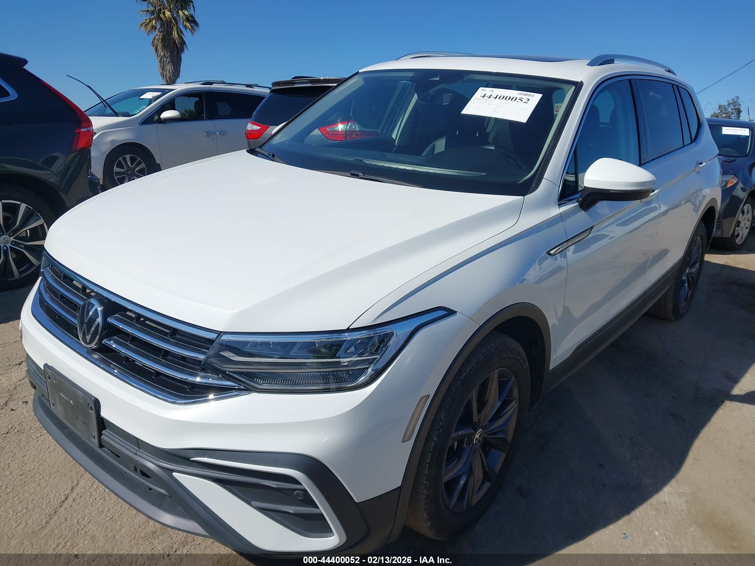 VOLKSWAGEN TIGUAN image 2