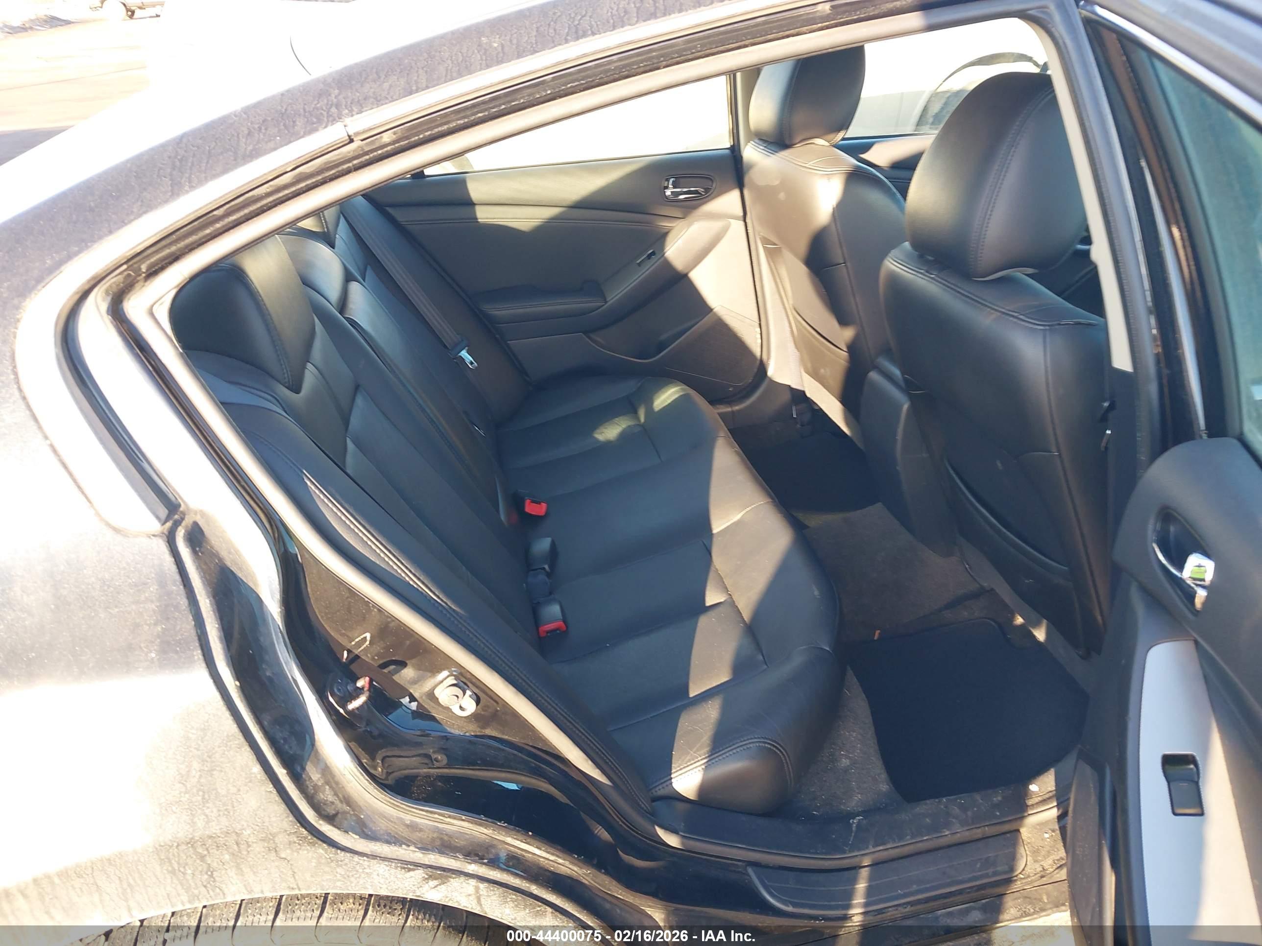 NISSAN ALTIMA image 8