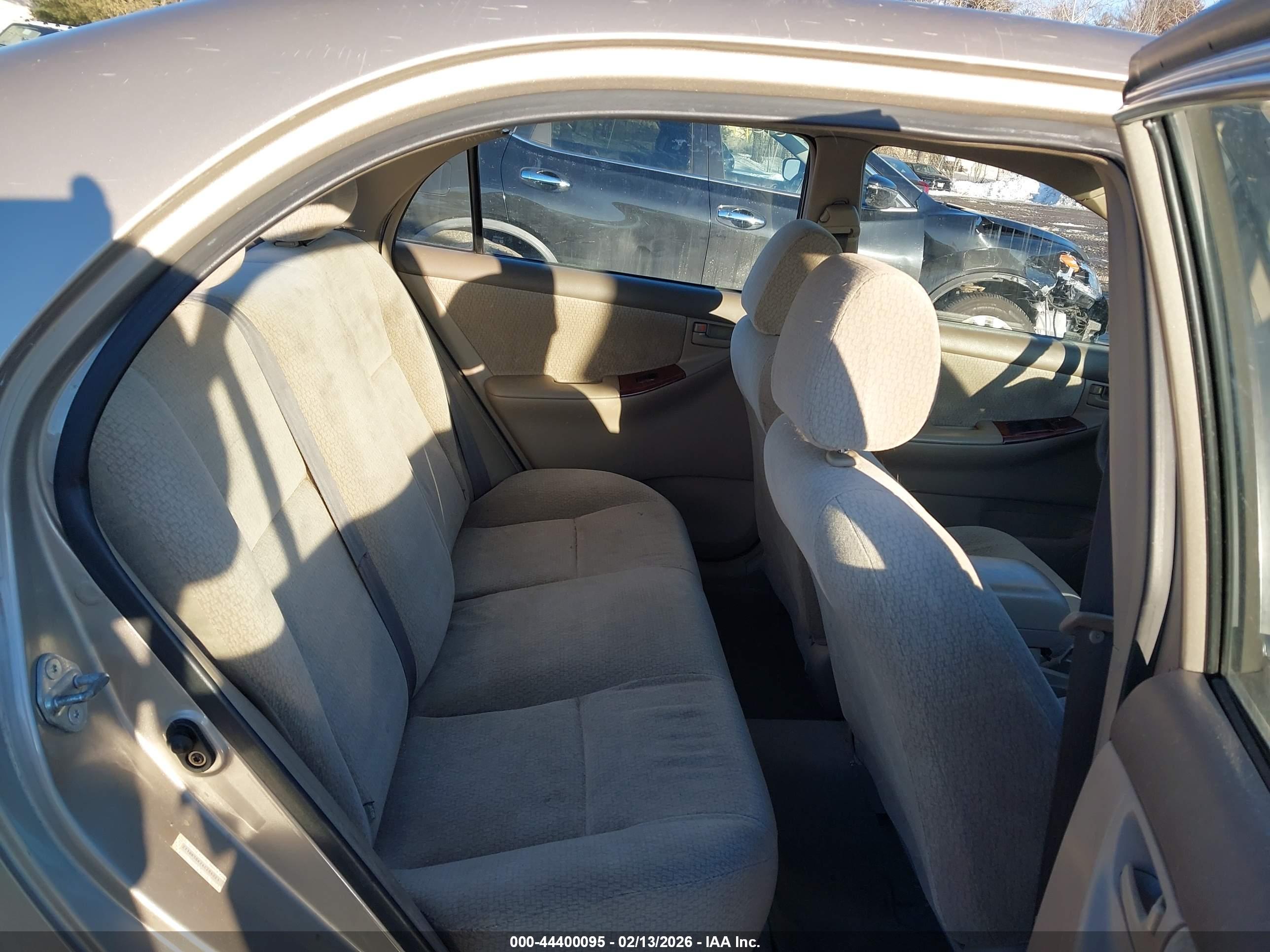 TOYOTA COROLLA image 8
