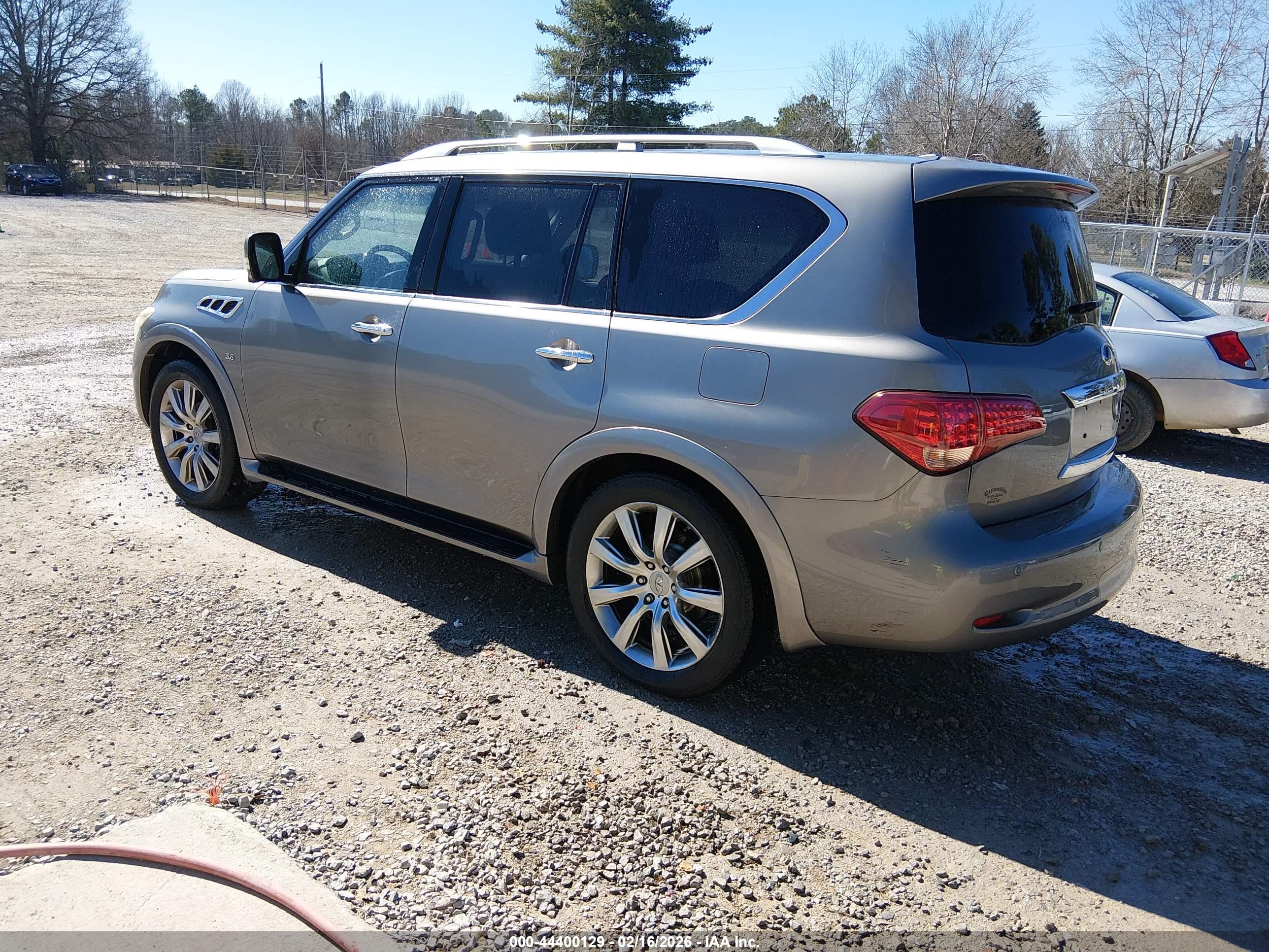 INFINITI QX80 image 3