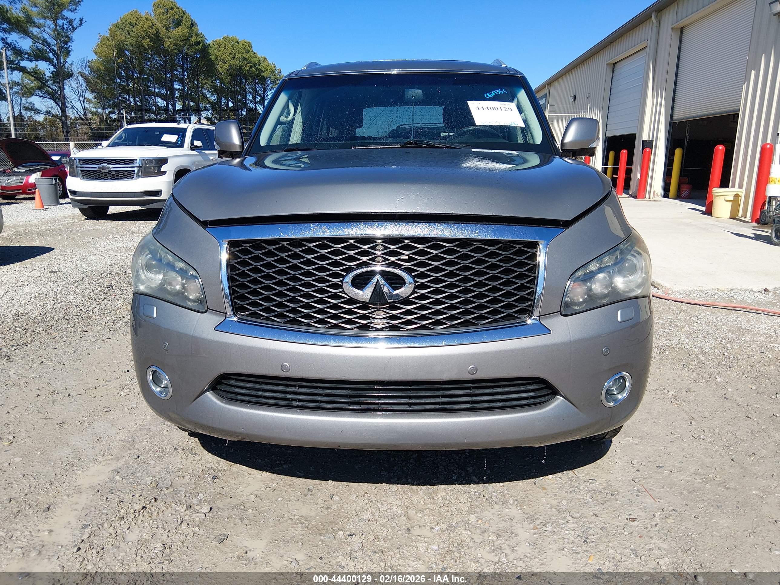 INFINITI QX80 image 6