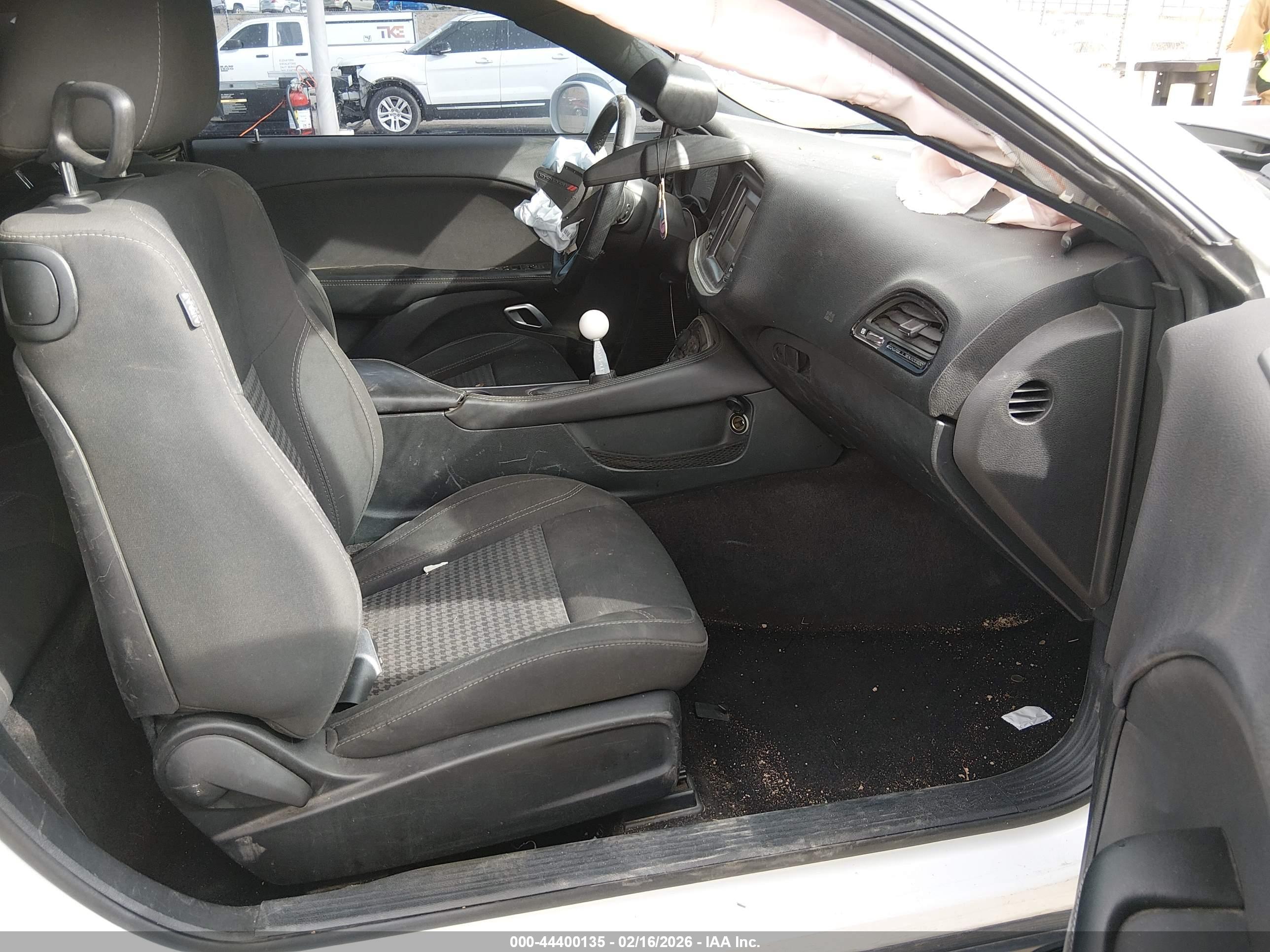 DODGE CHALLENGER image 5