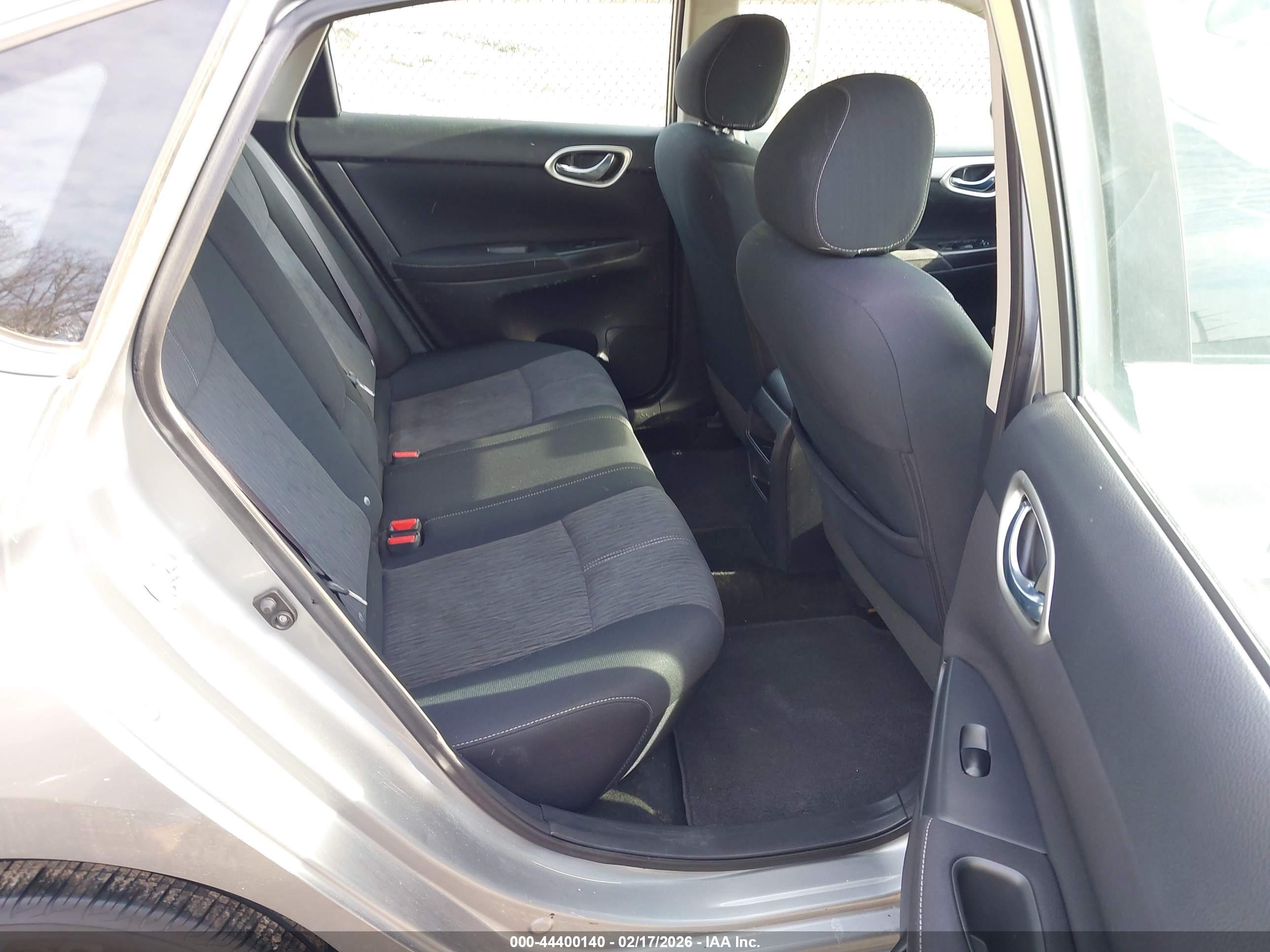 NISSAN SENTRA image 8