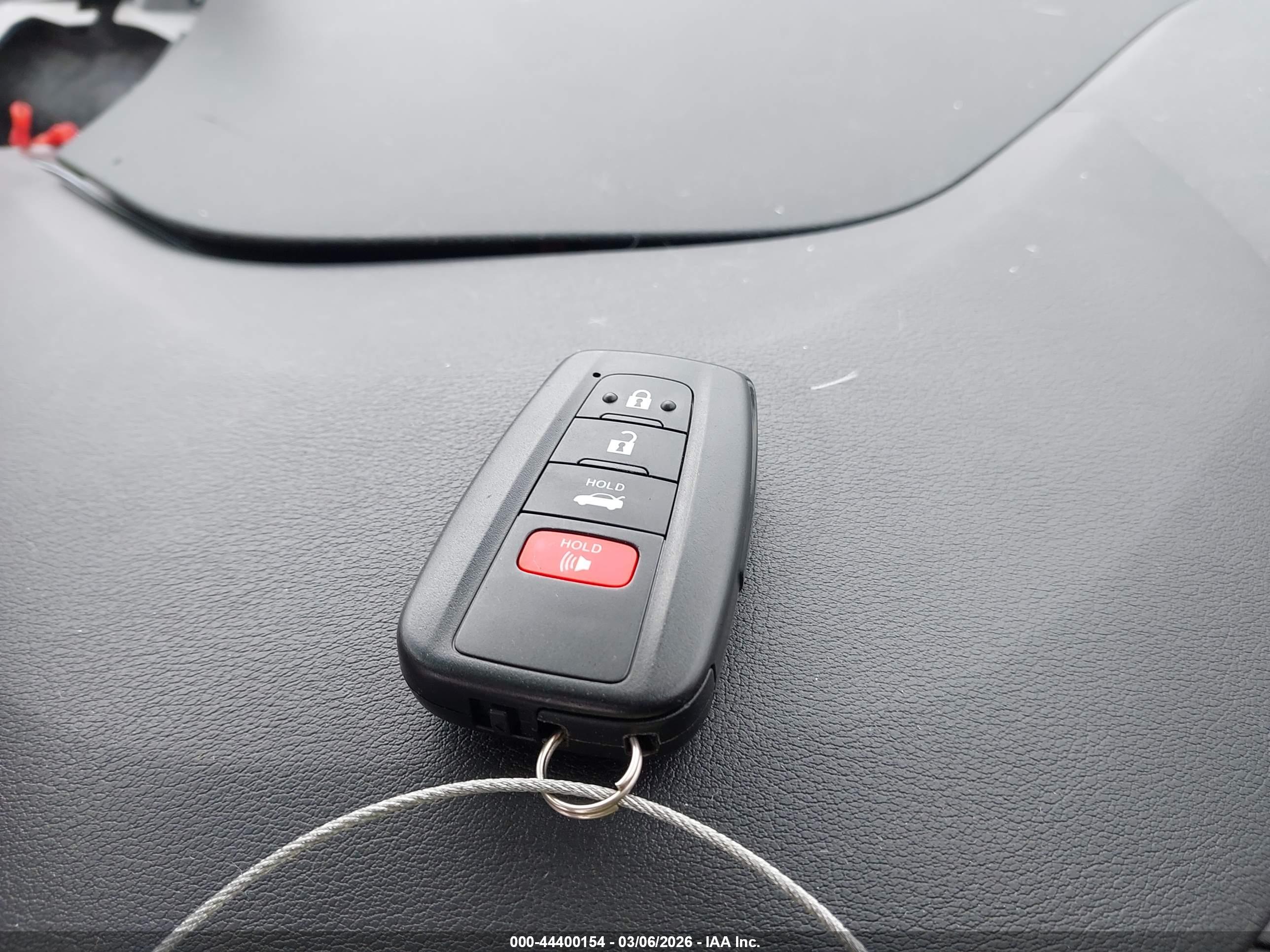 TOYOTA COROLLA image 11