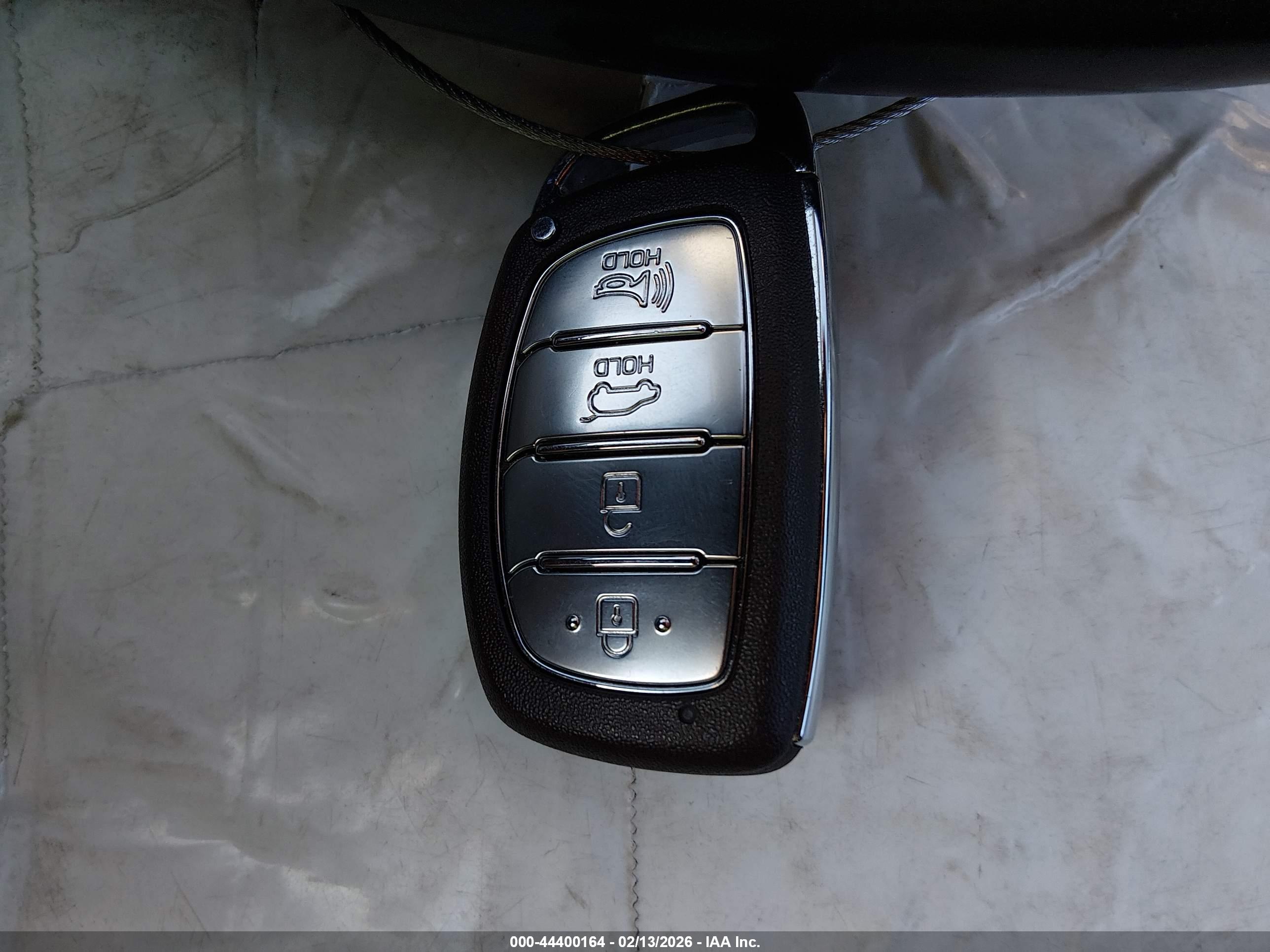 HYUNDAI TUCSON image 11
