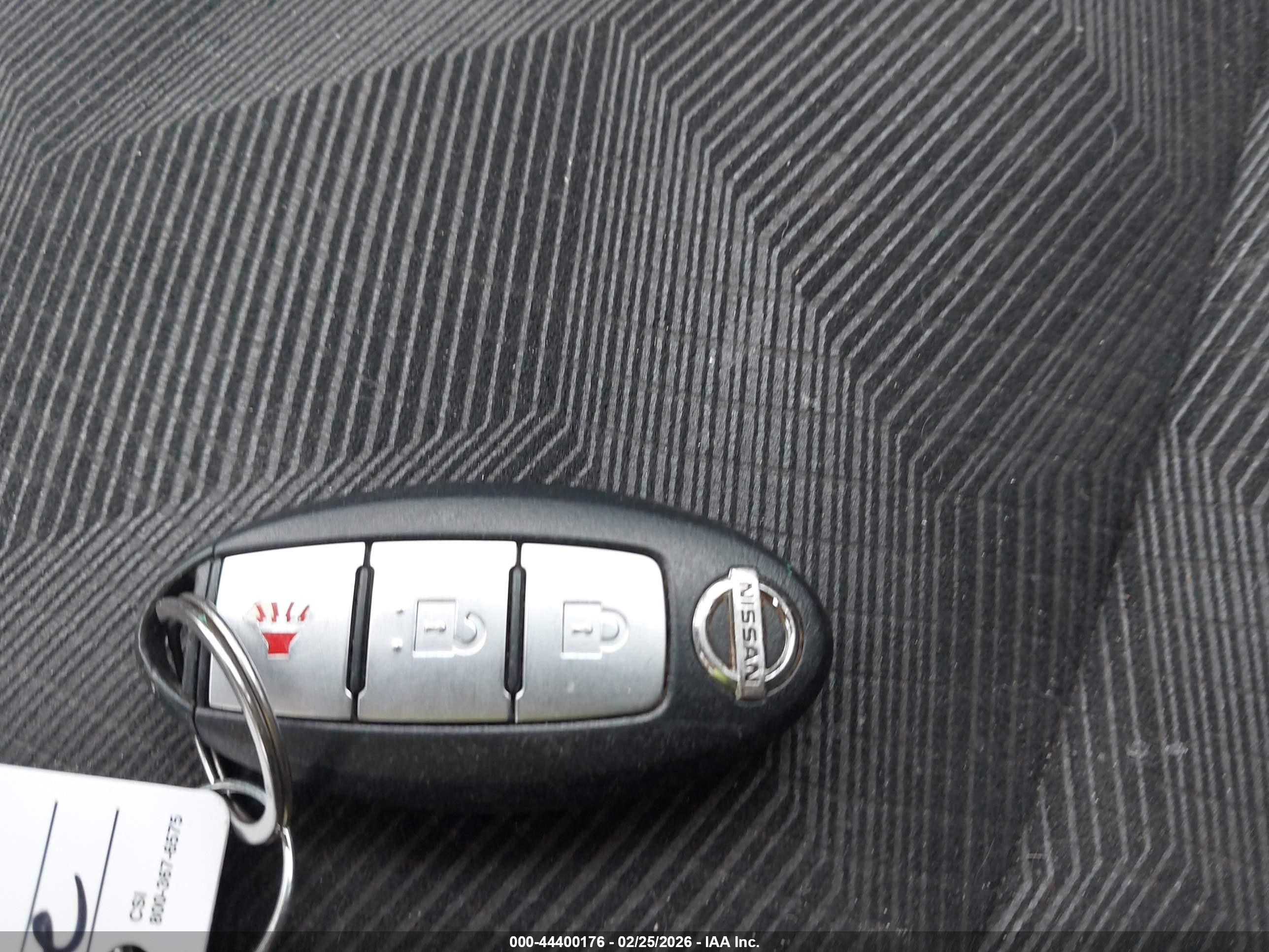 NISSAN ROGUE image 11