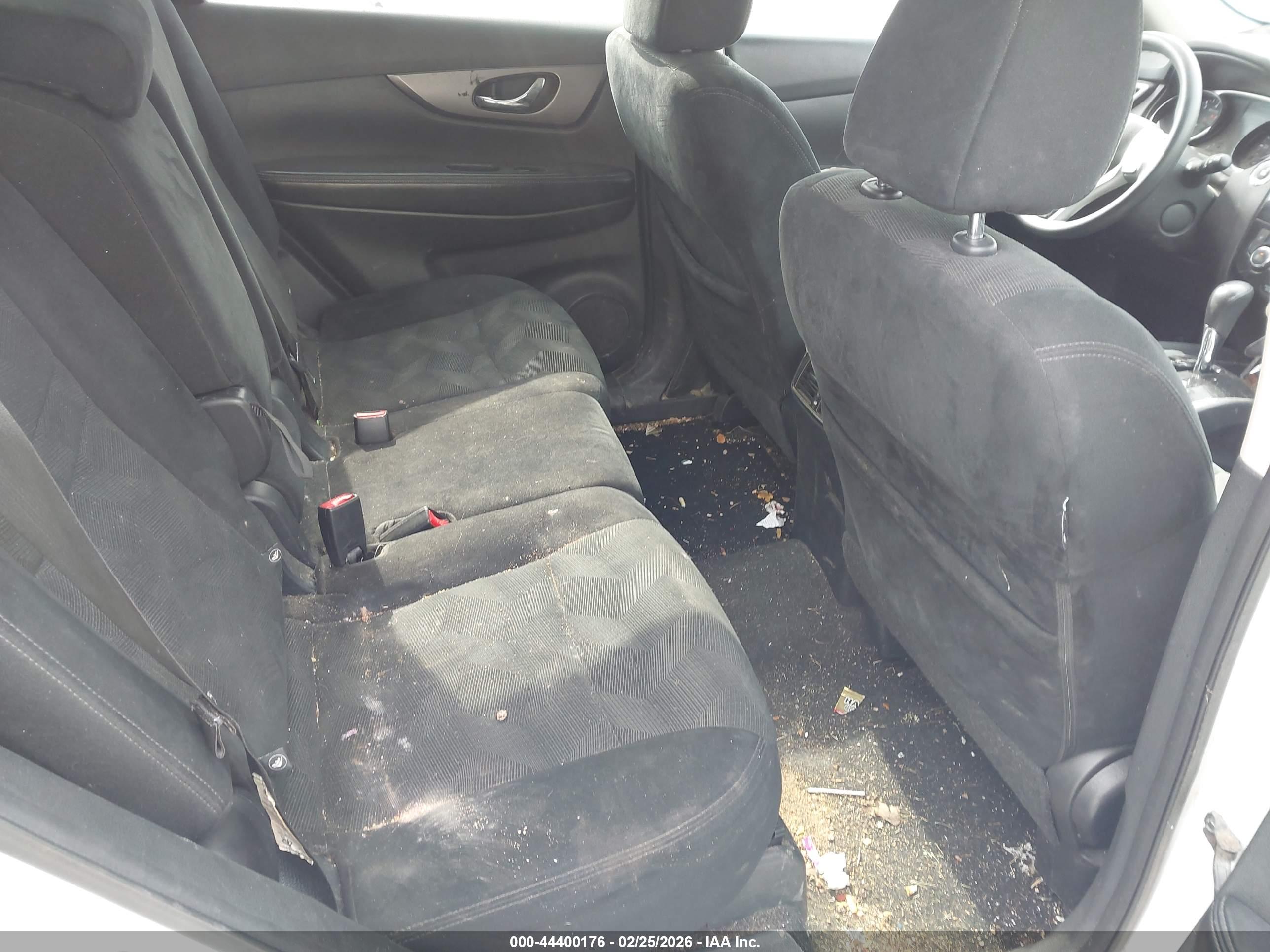 NISSAN ROGUE image 8
