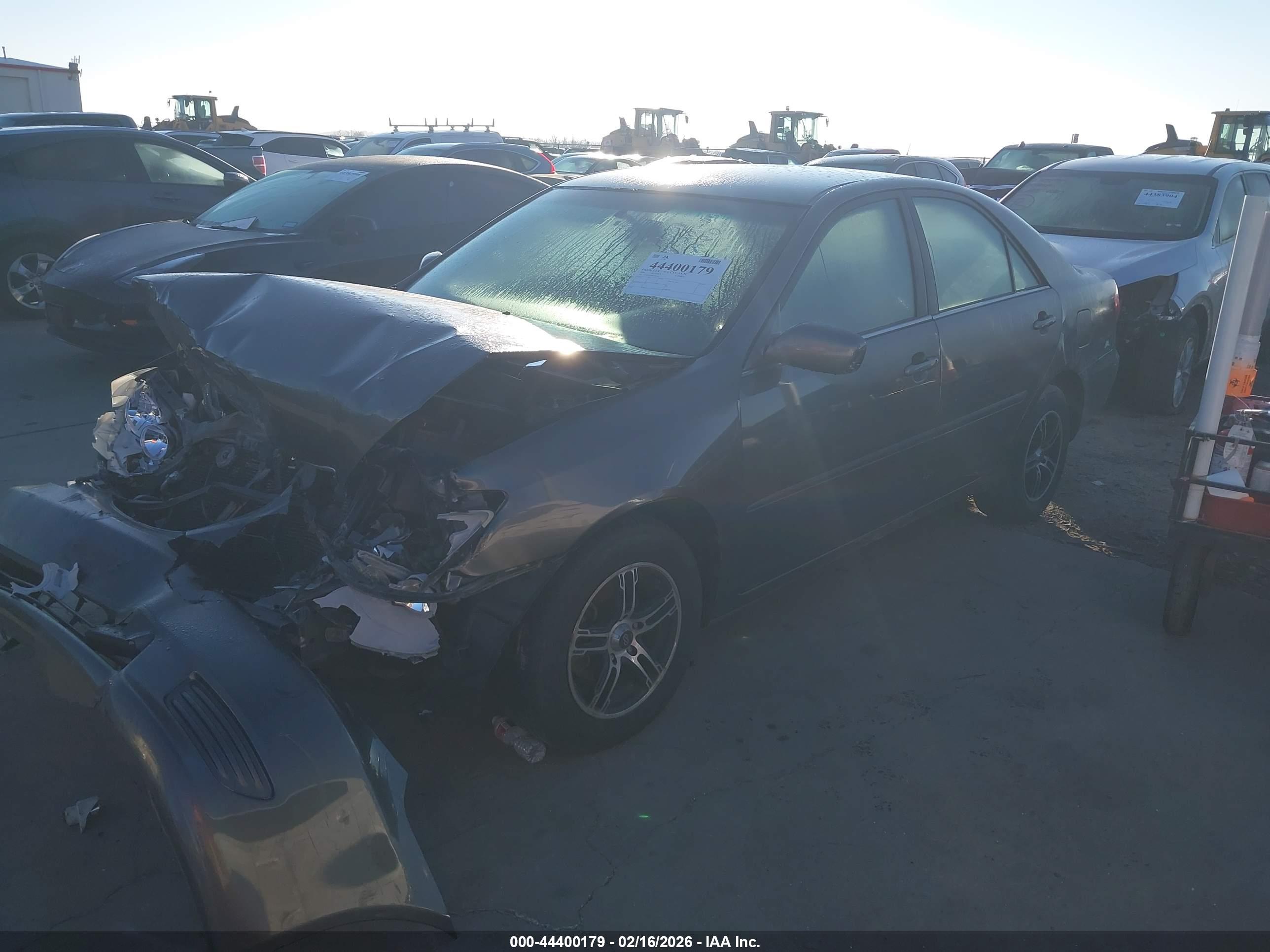 TOYOTA CAMRY image 2