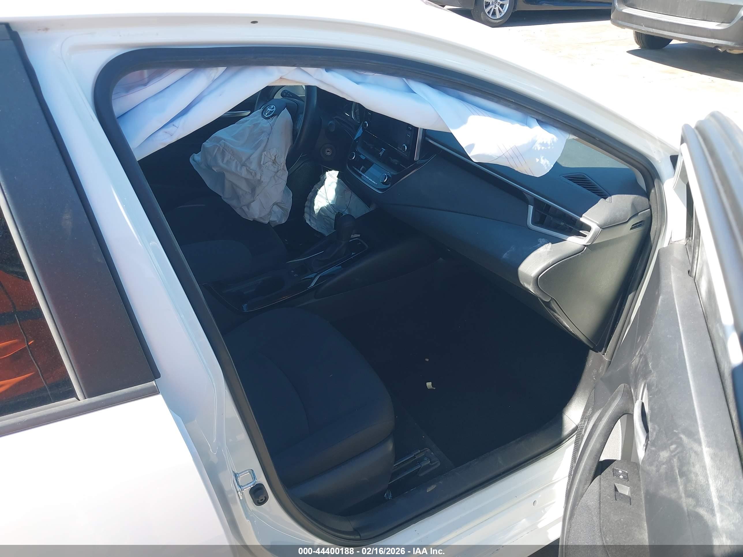 TOYOTA COROLLA image 5