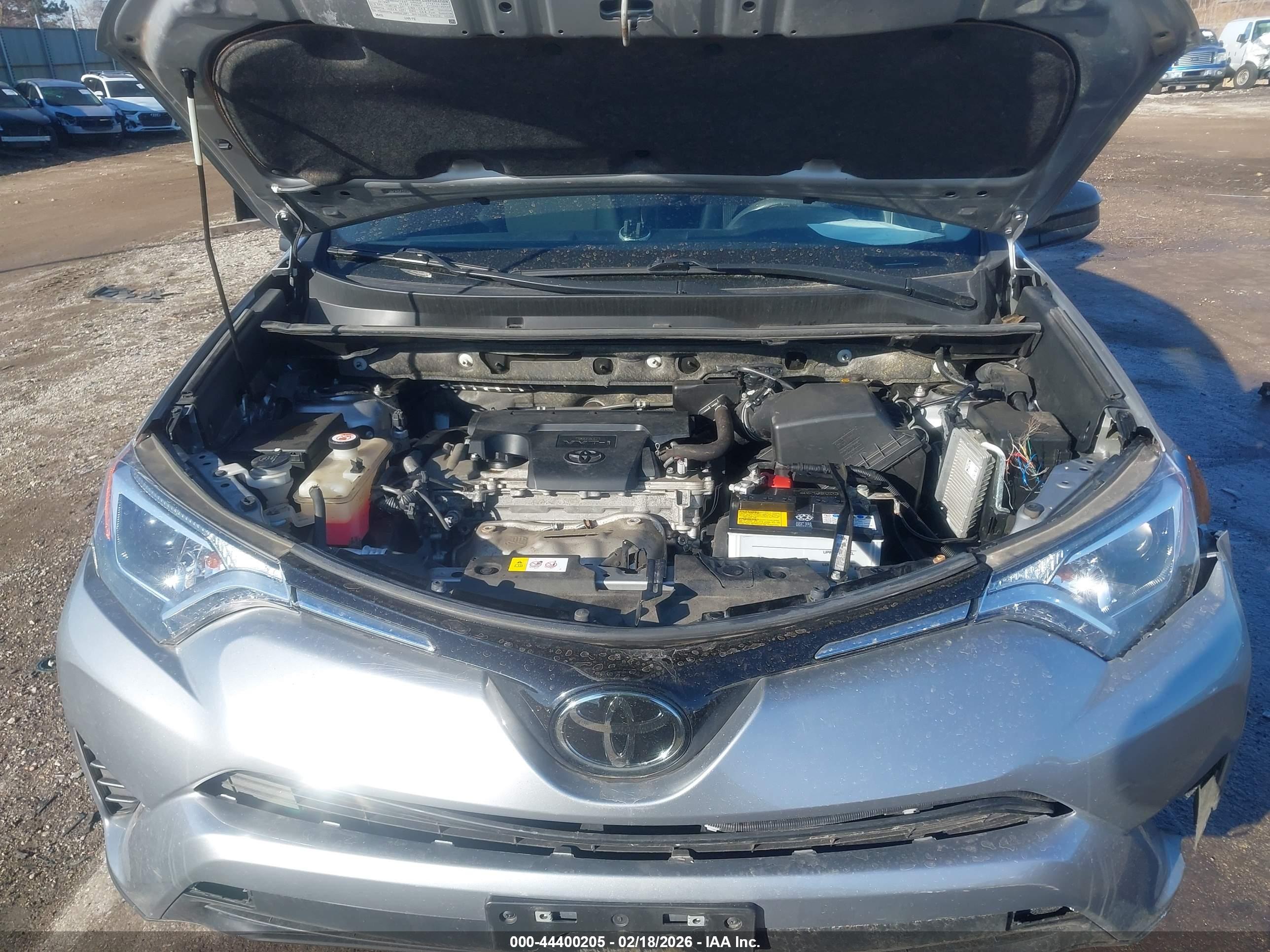 TOYOTA RAV4 image 10