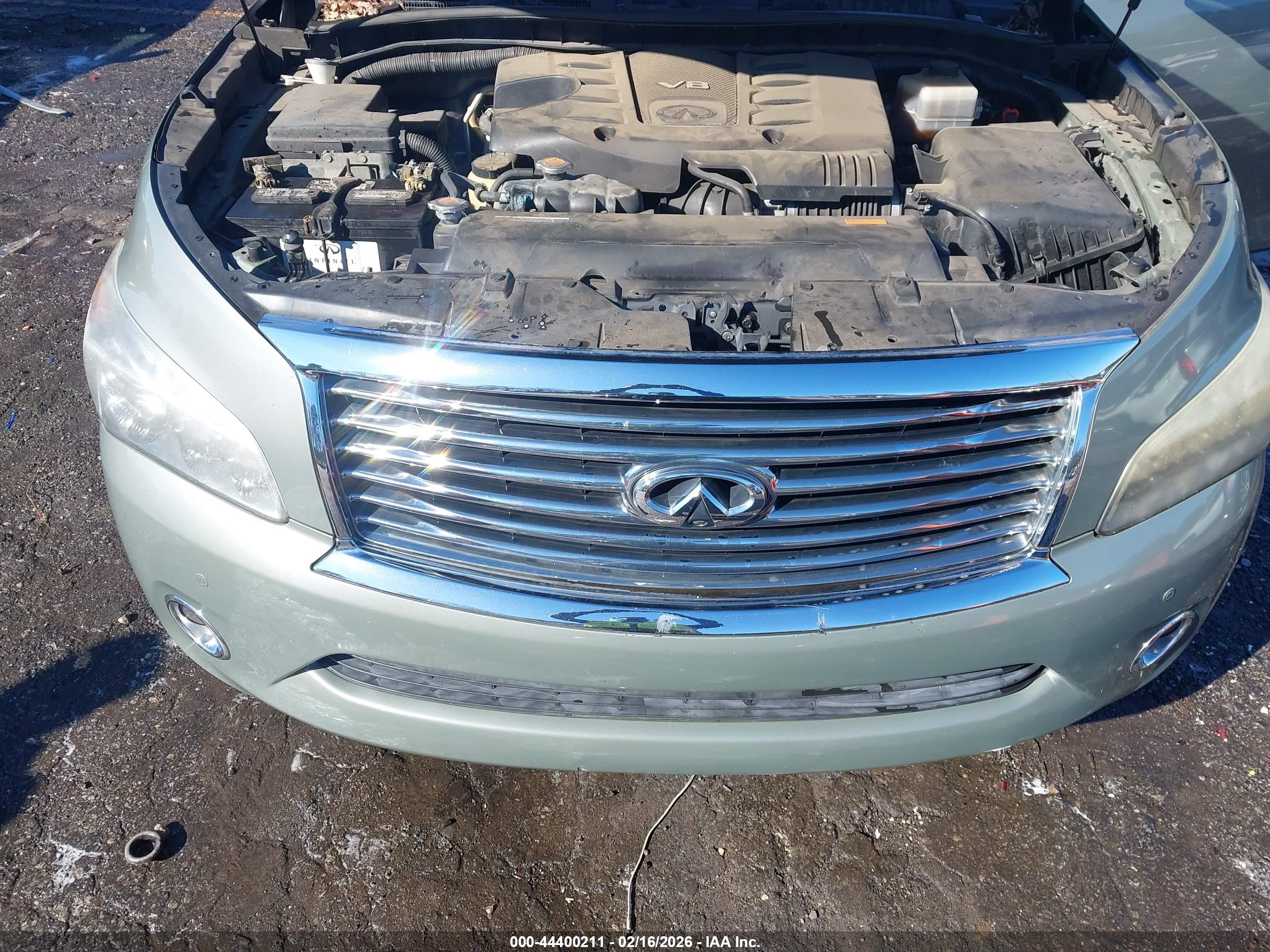 INFINITI QX56 image 10