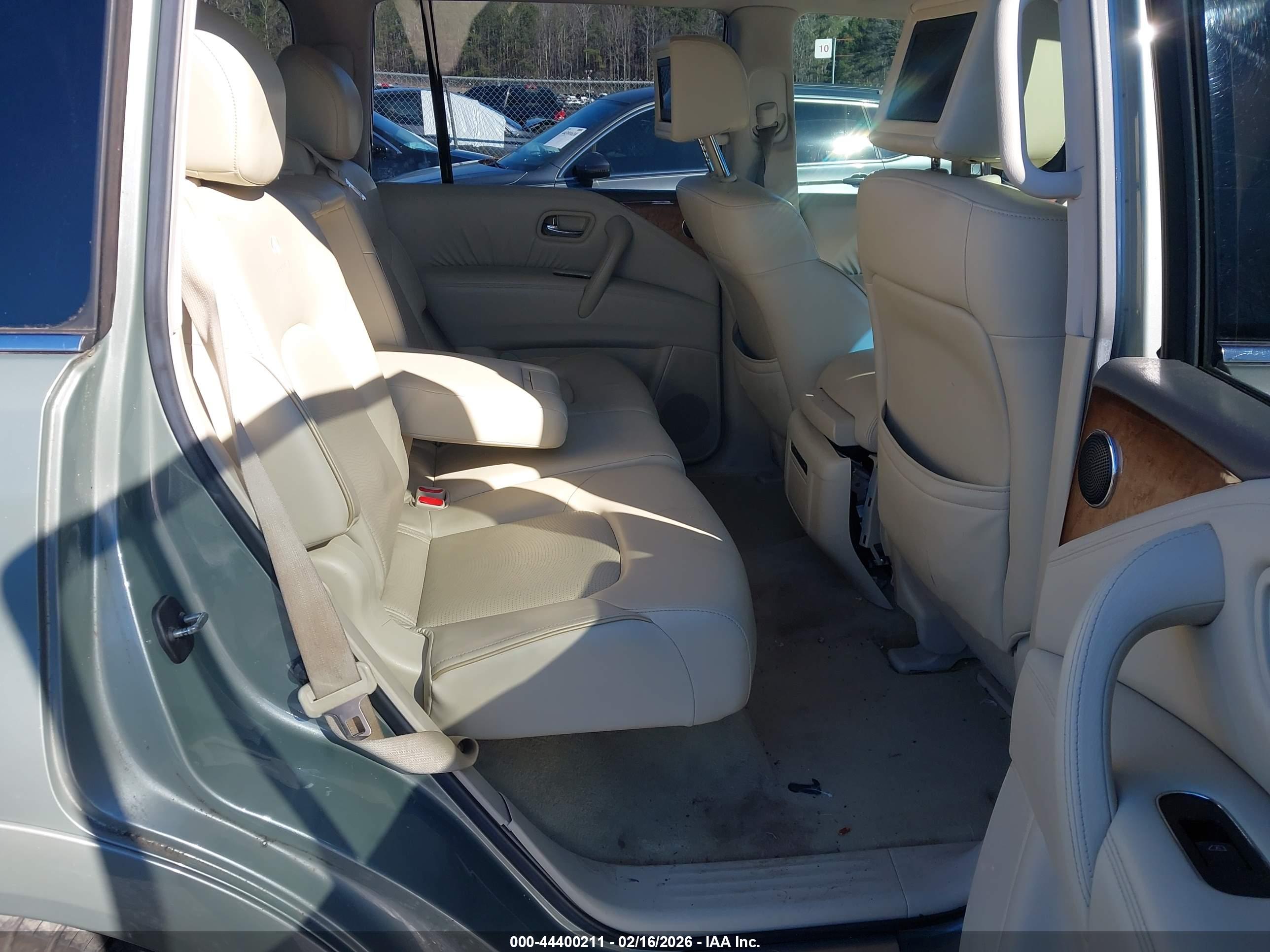 INFINITI QX56 image 8