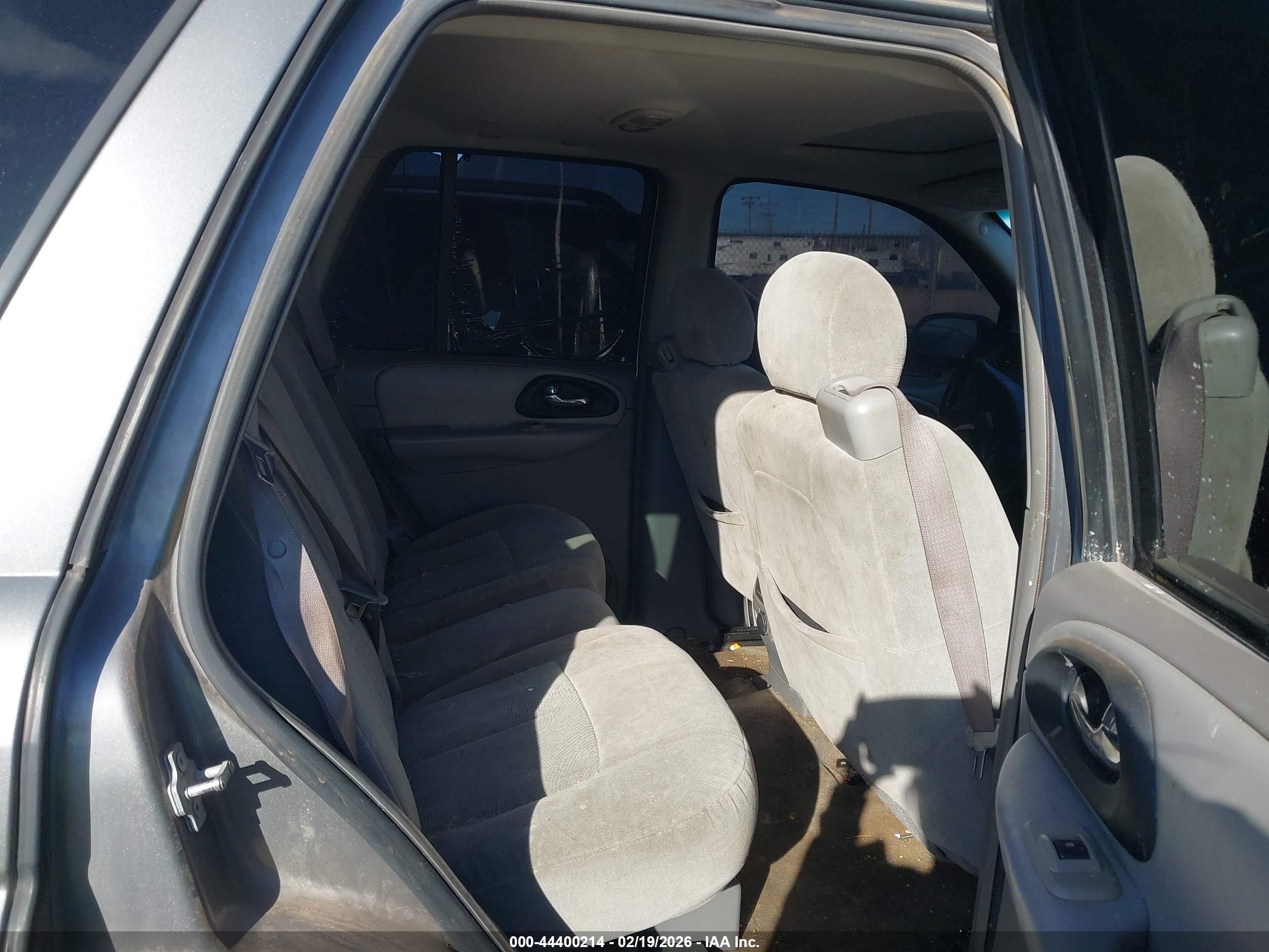 CHEVROLET TRAILBLAZER image 8
