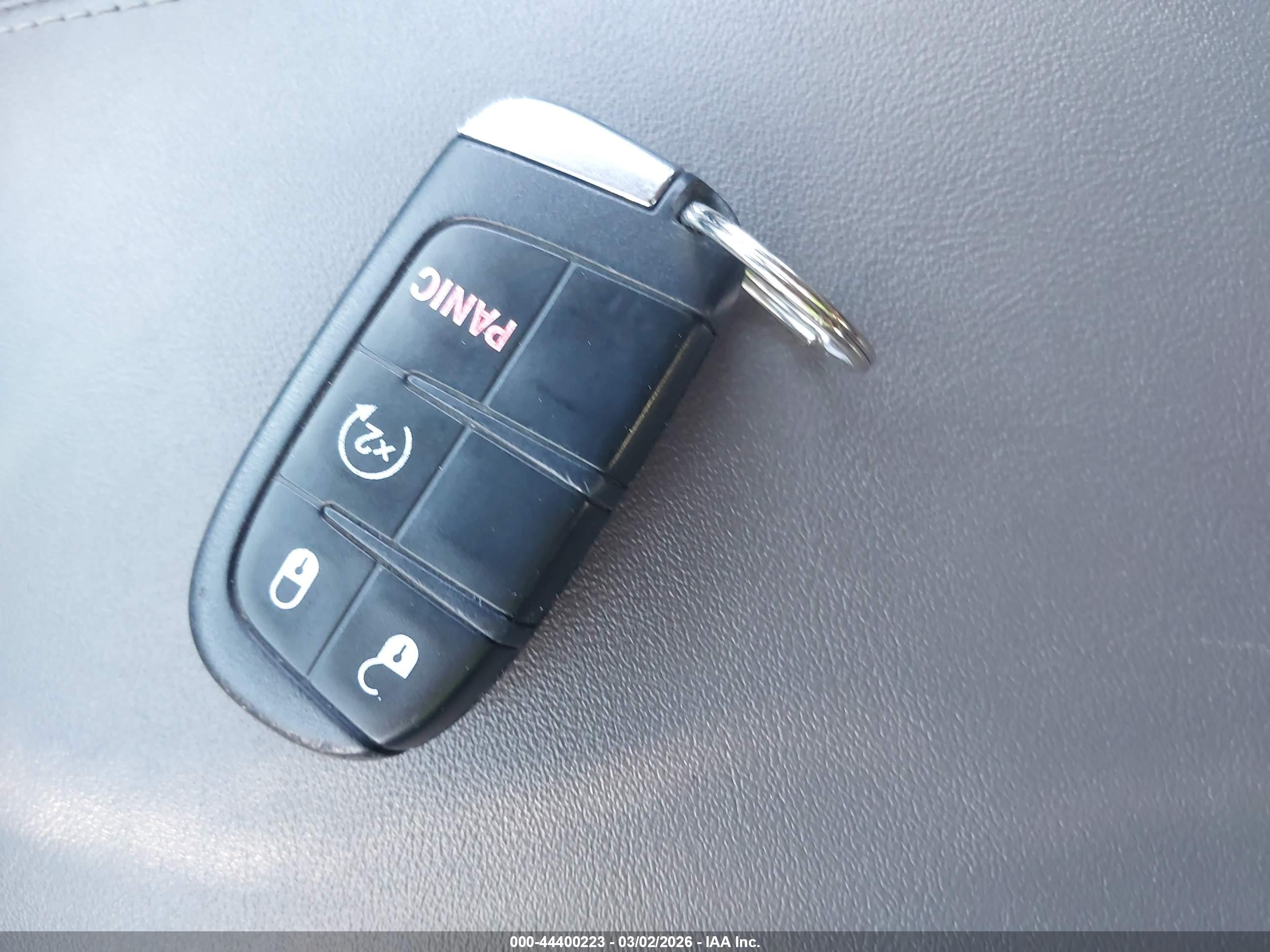 JEEP RENEGADE image 11