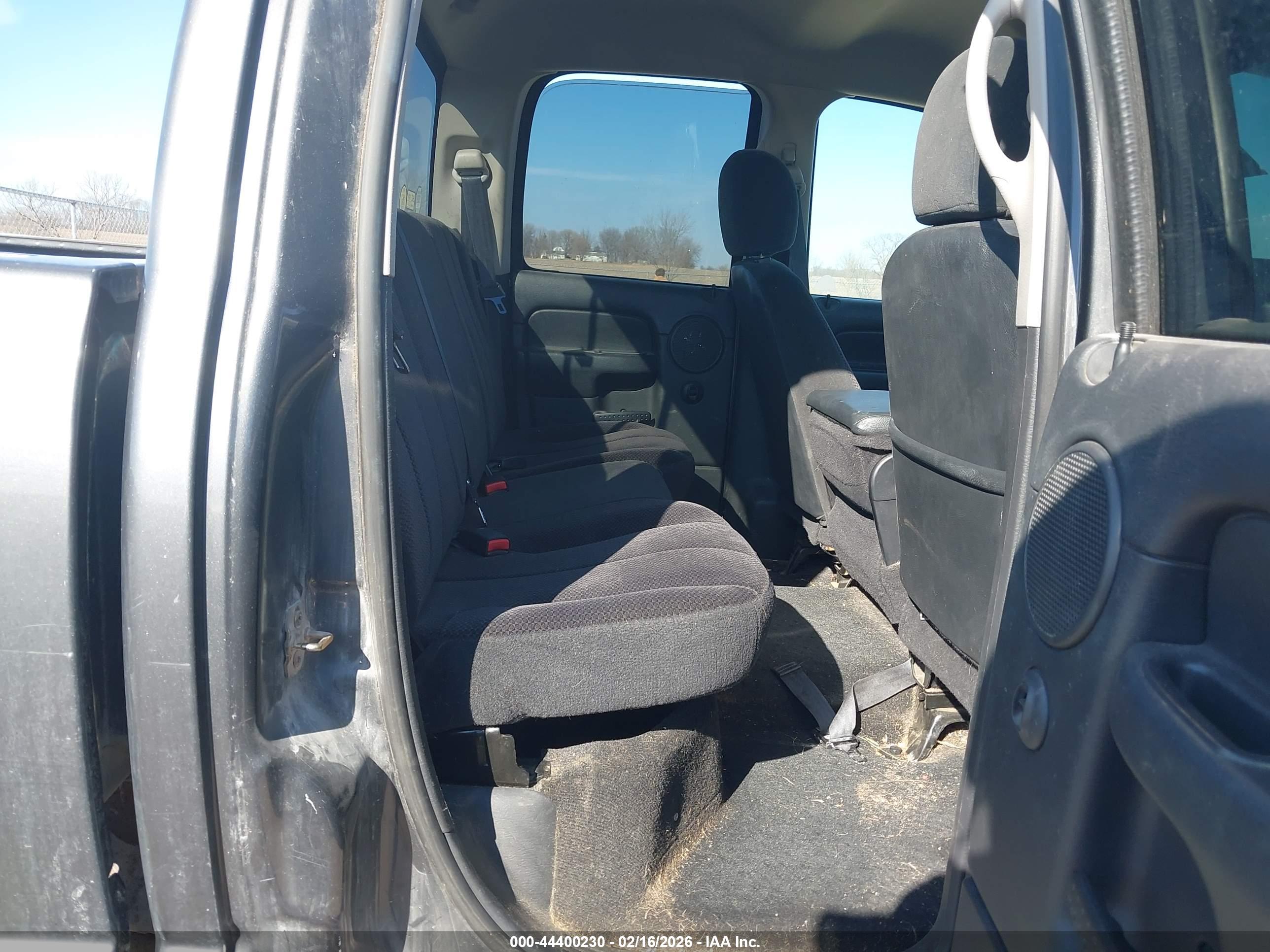 DODGE RAM image 8