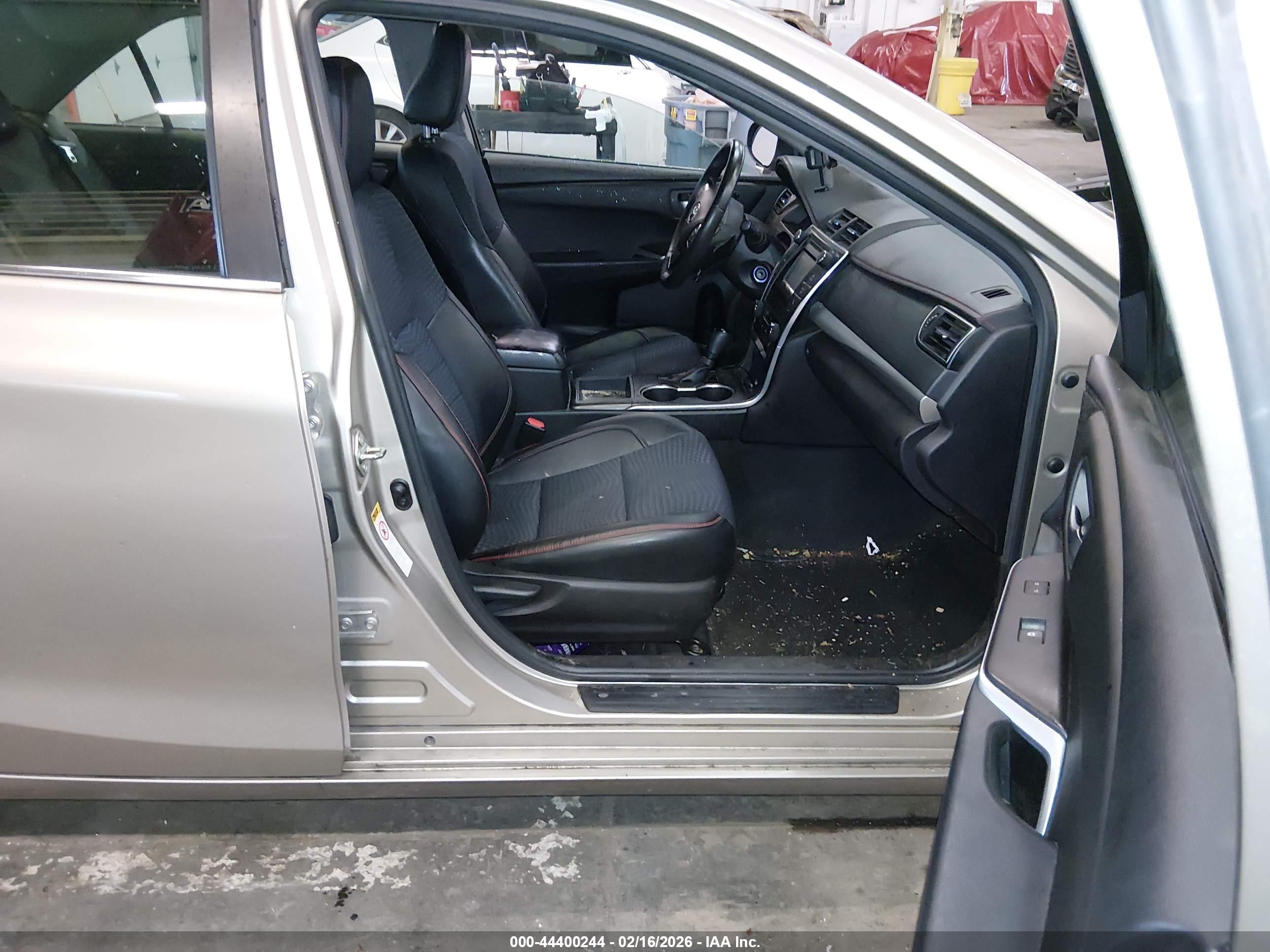 TOYOTA CAMRY image 5