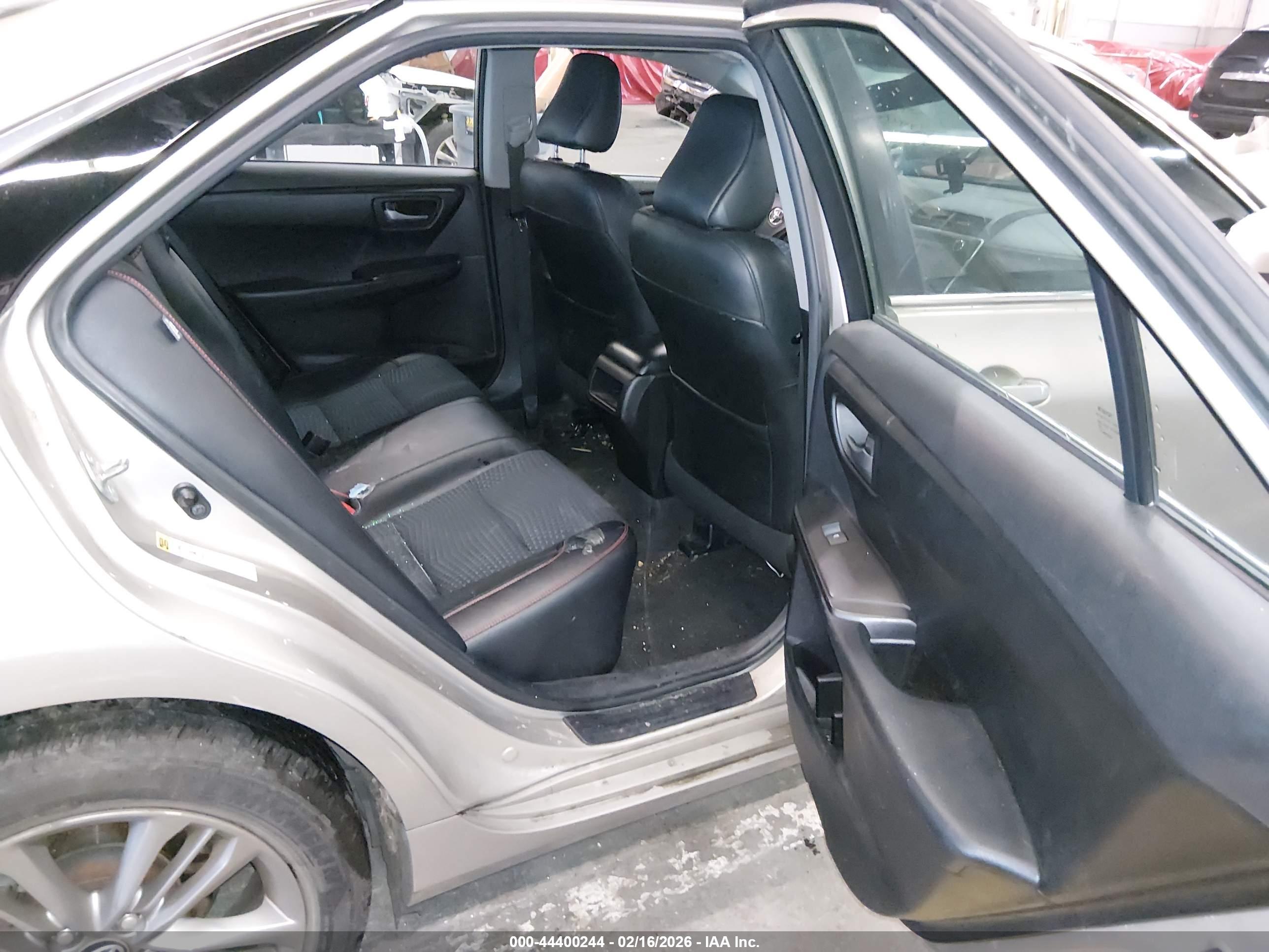 TOYOTA CAMRY image 8
