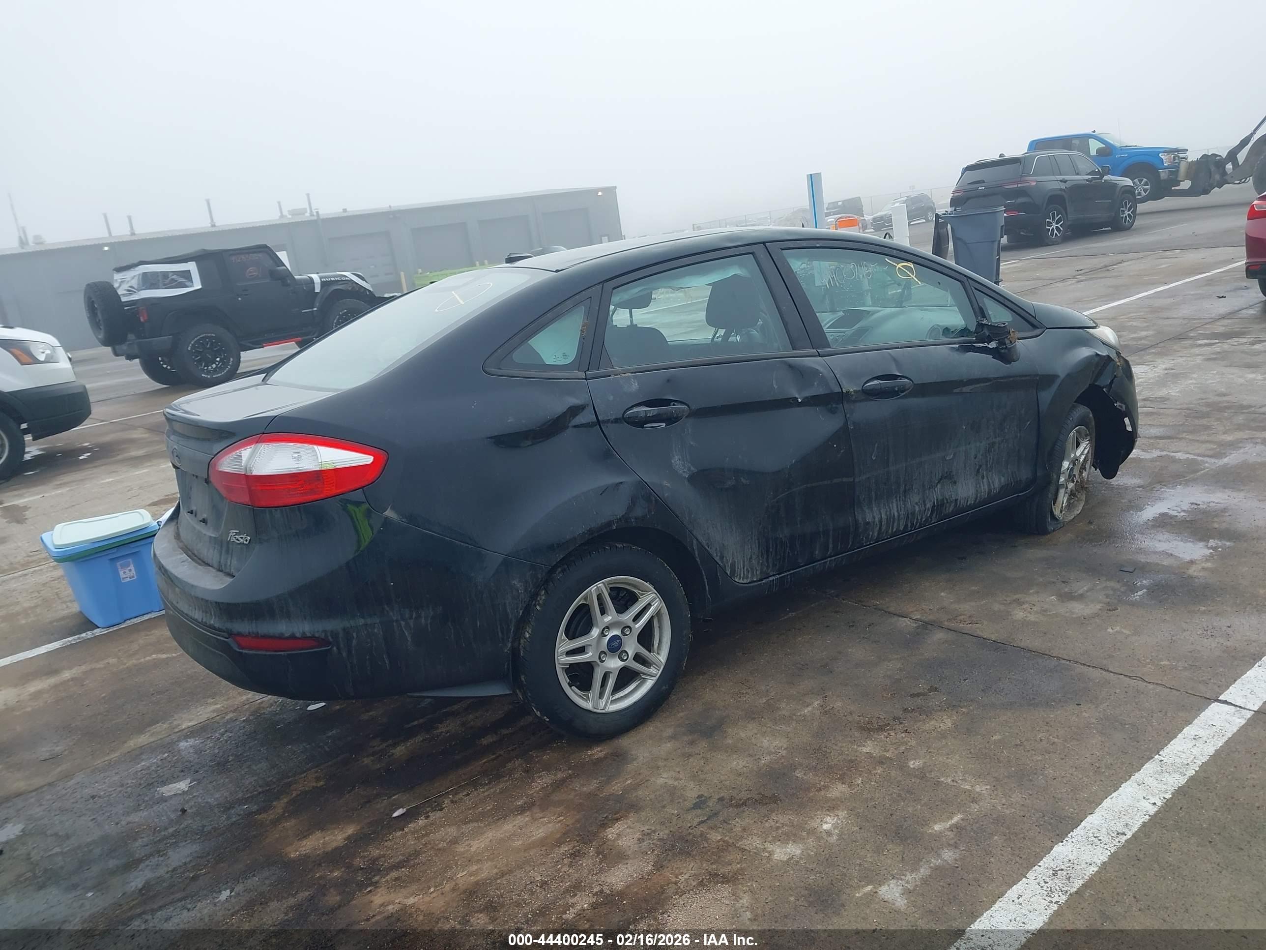 FORD FIESTA image 4