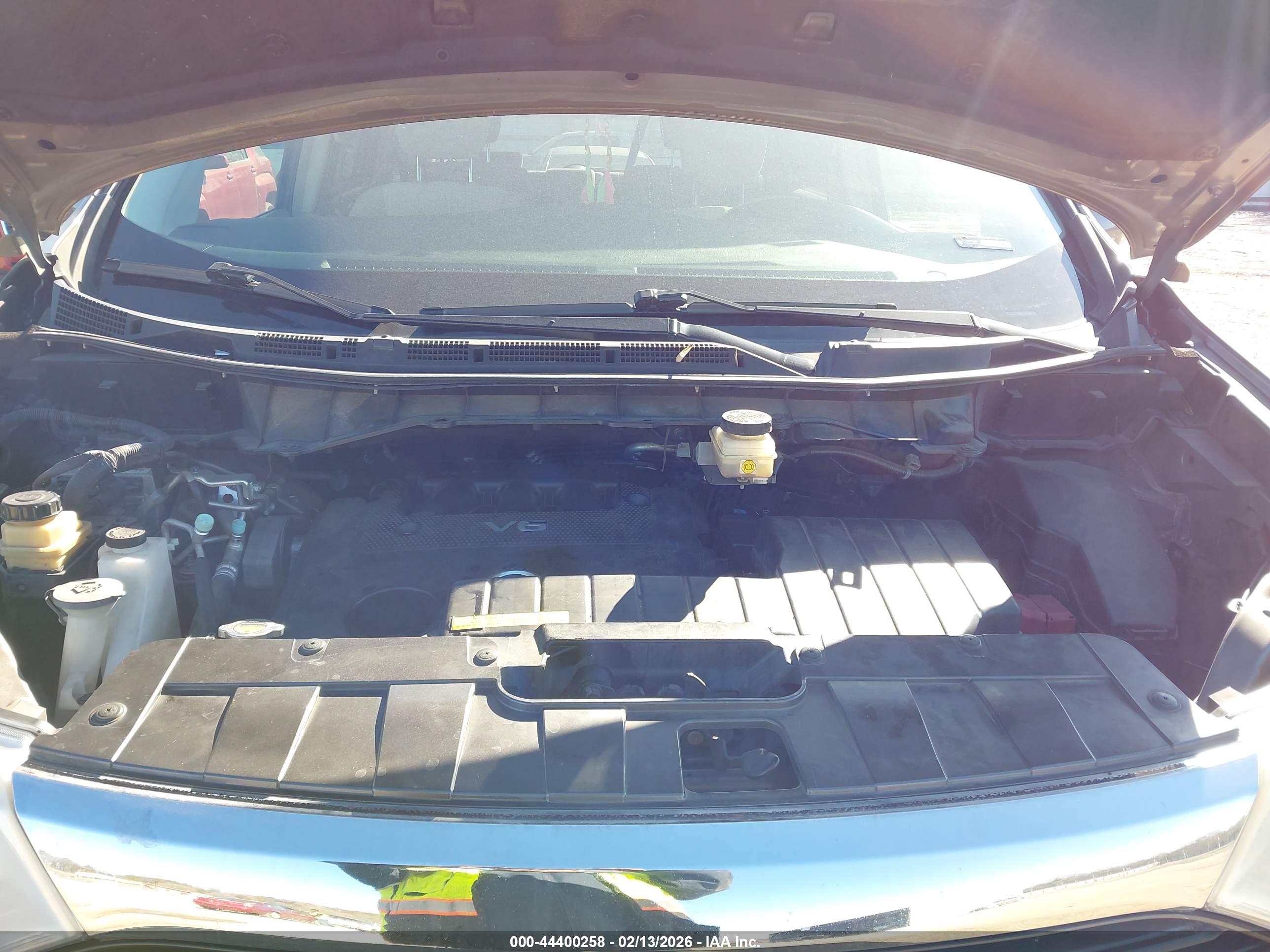 NISSAN QUEST image 10