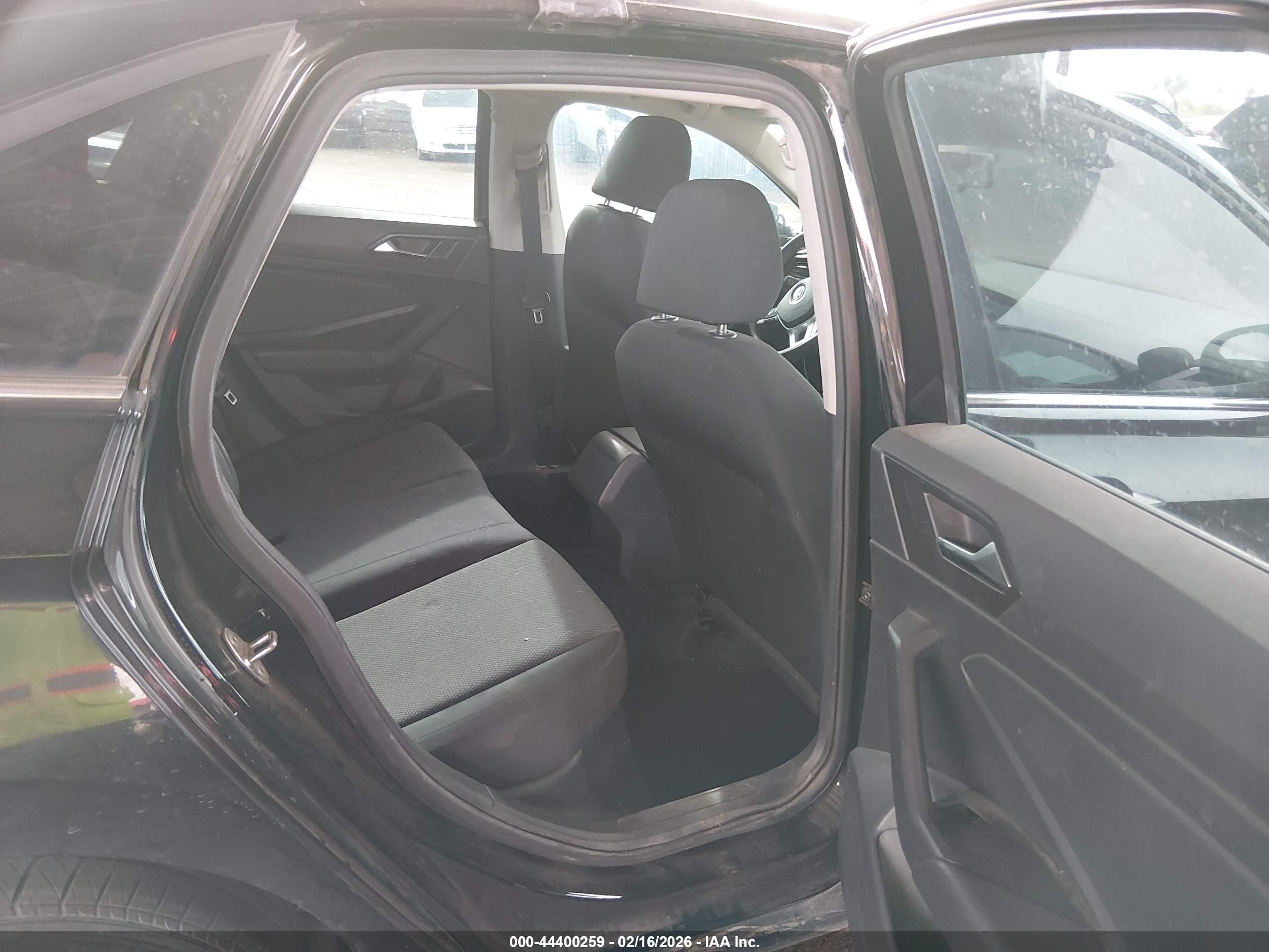 VOLKSWAGEN JETTA image 8