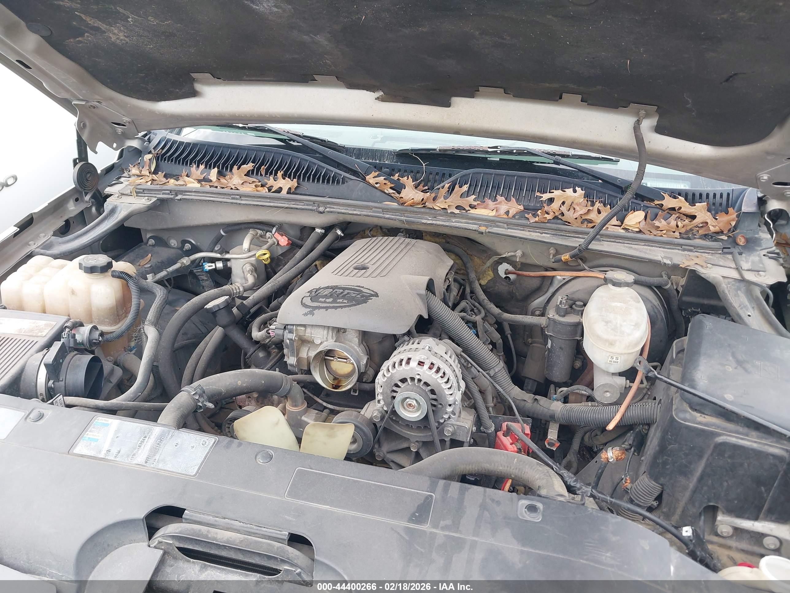 CHEVROLET SILVERADO image 10