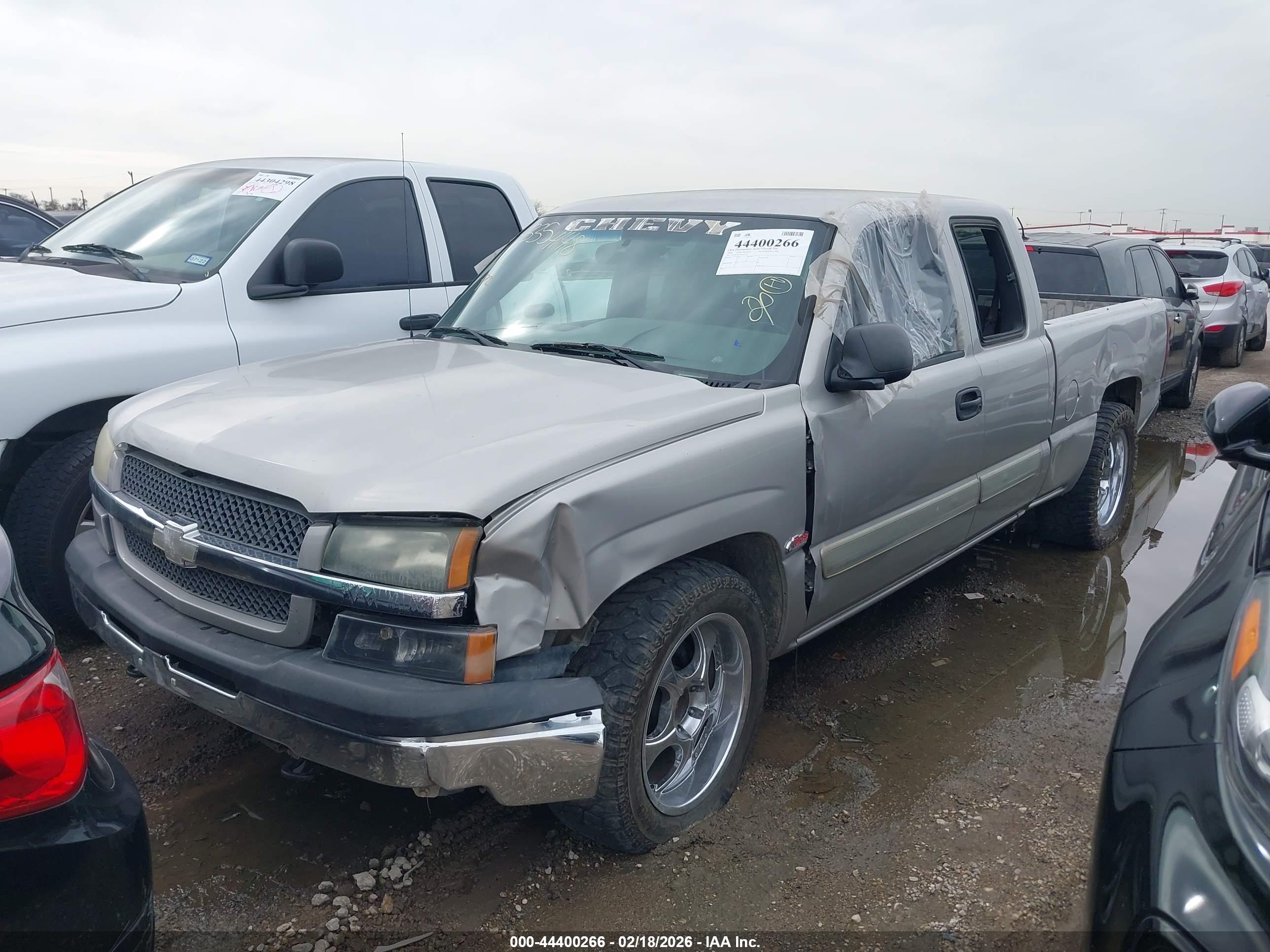 CHEVROLET SILVERADO image 2