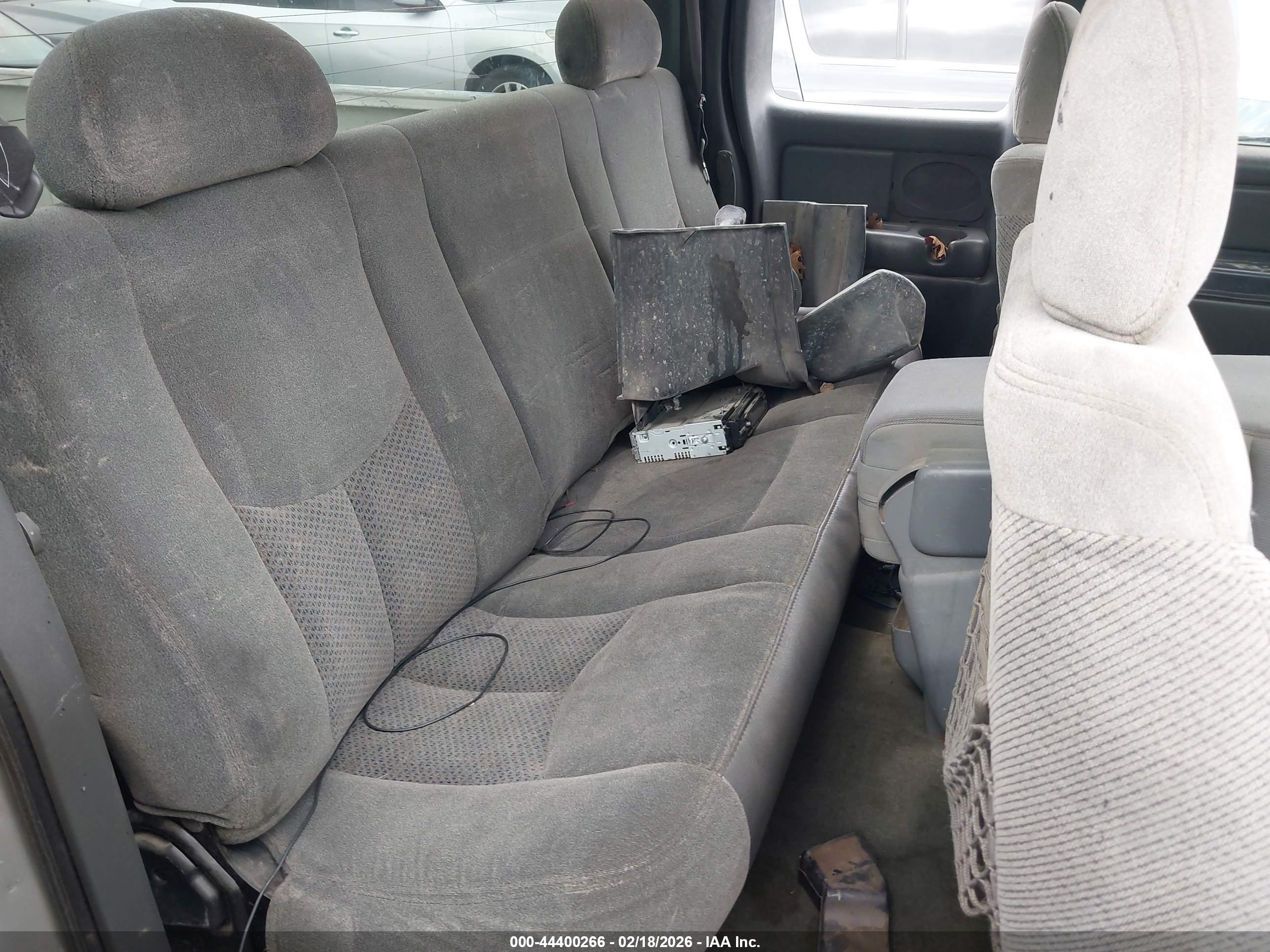 CHEVROLET SILVERADO image 8