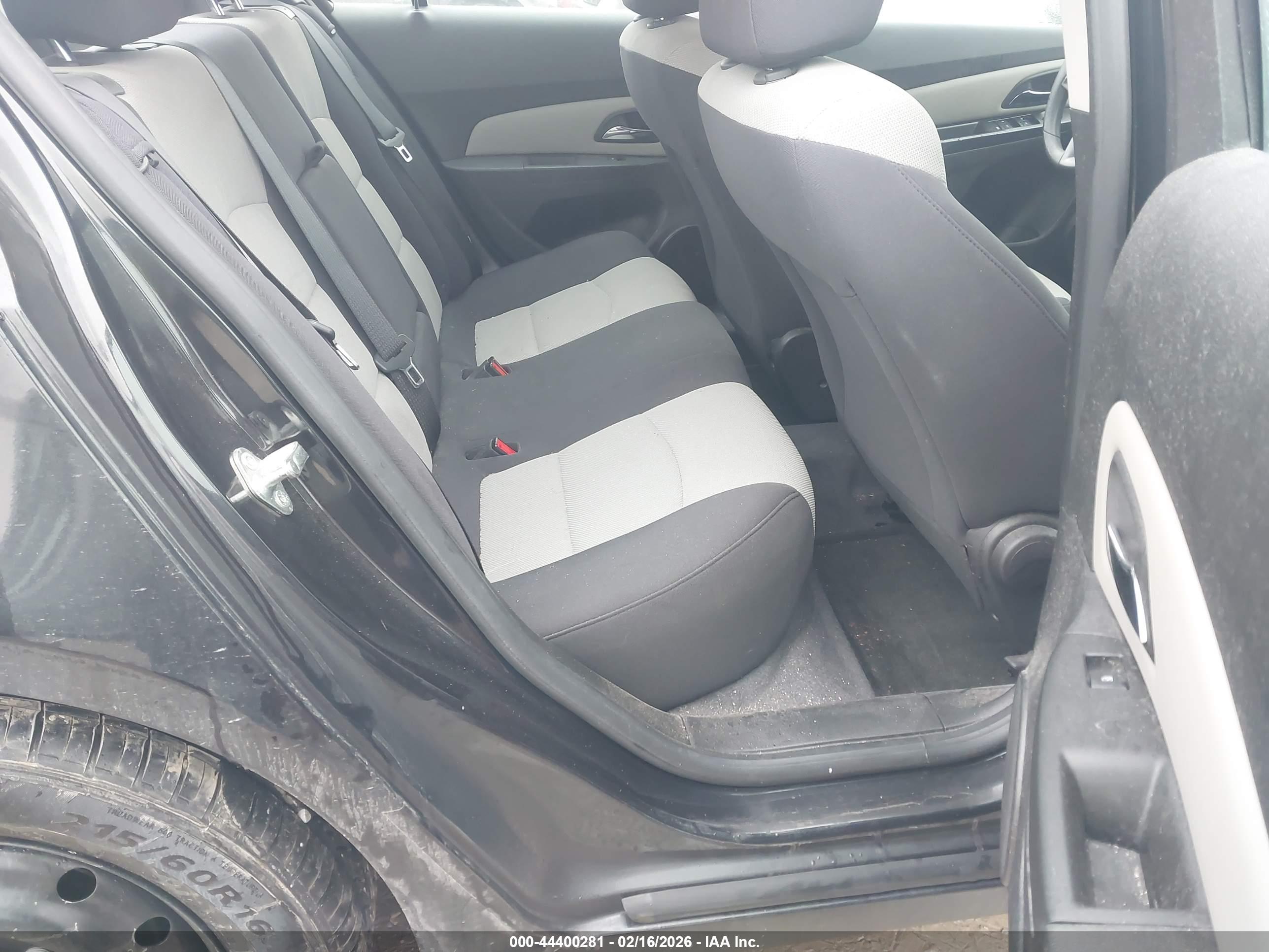 CHEVROLET CRUZE image 8