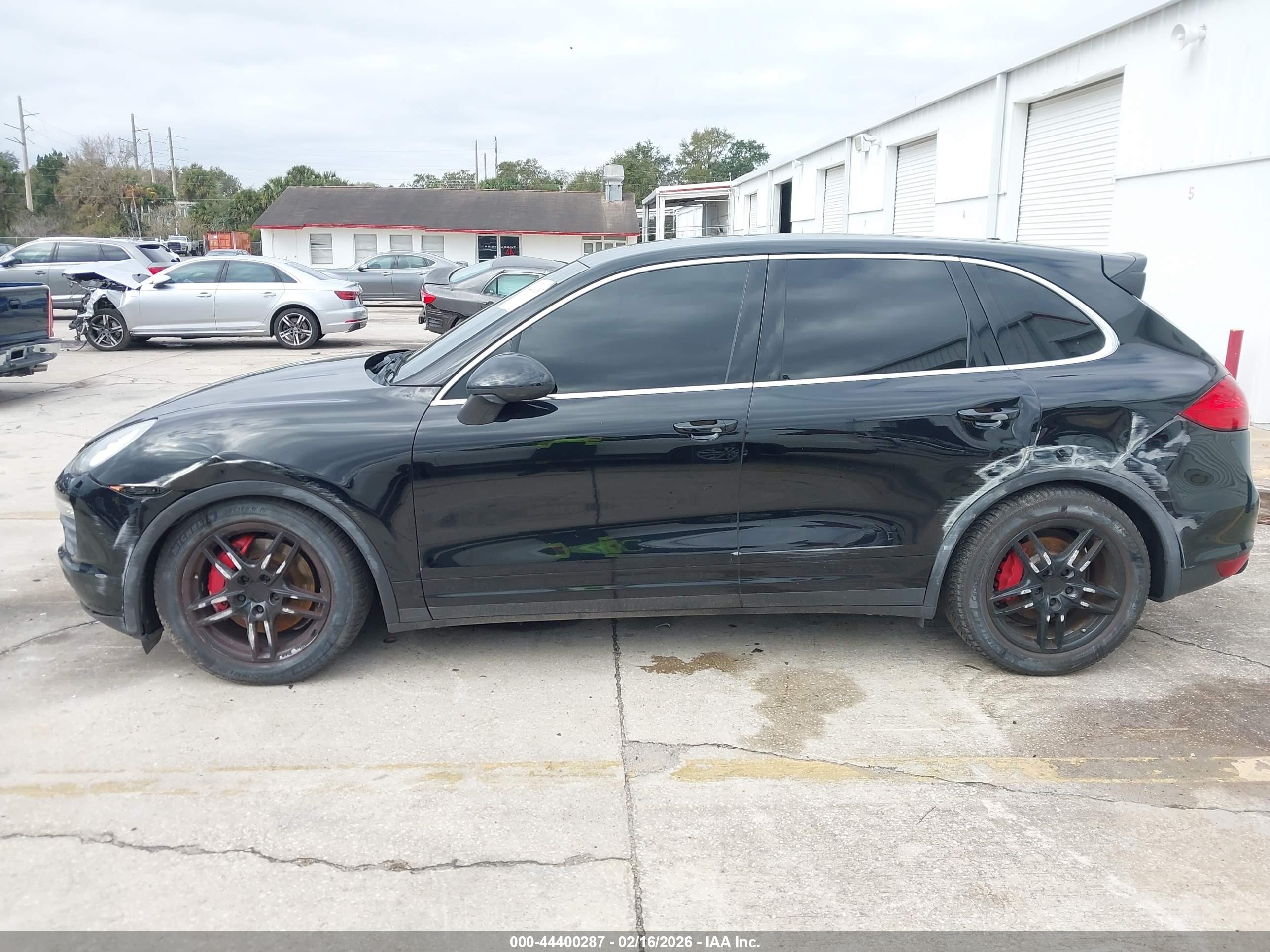PORSCHE CAYENNE image 6