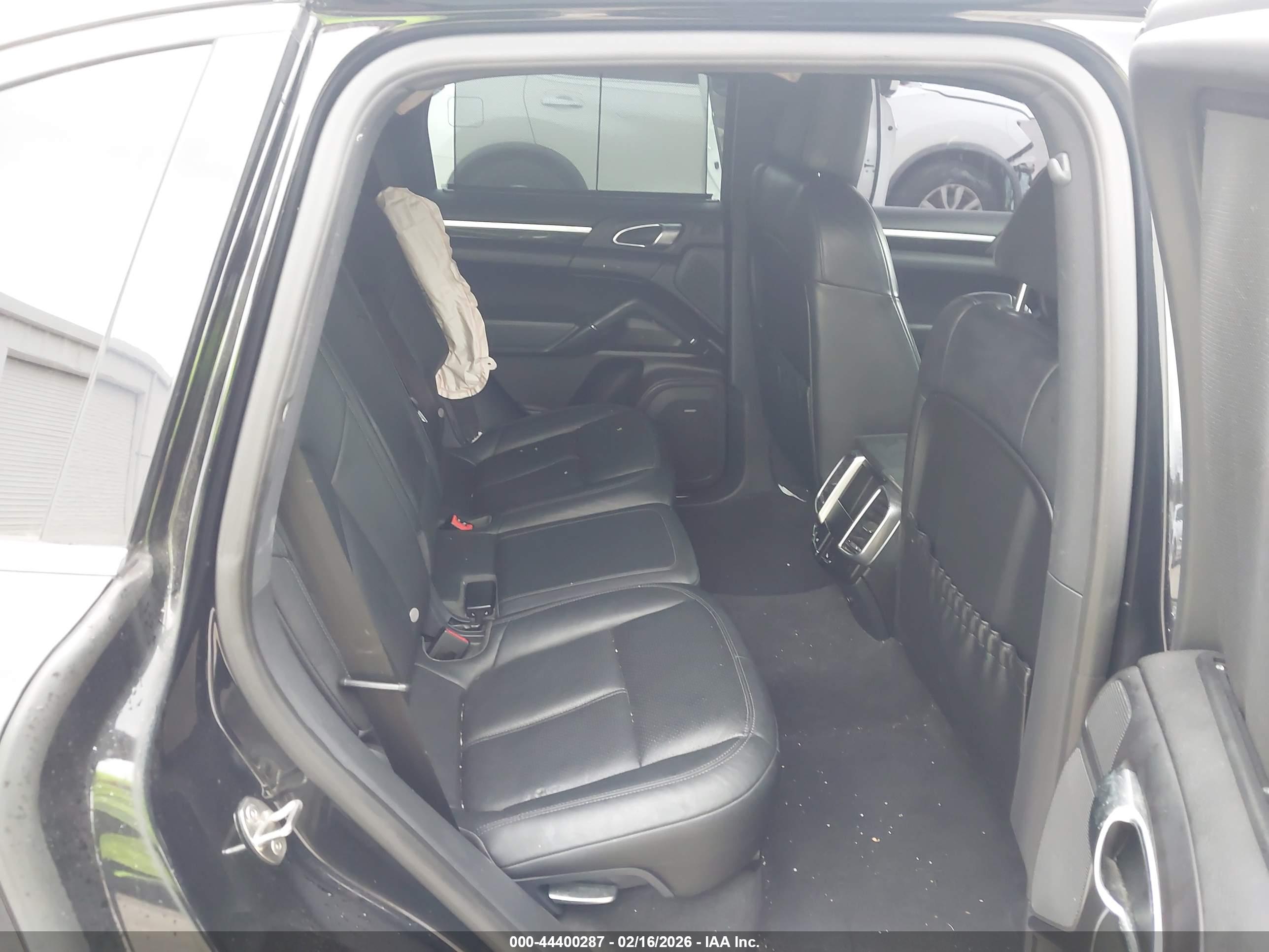 PORSCHE CAYENNE image 8