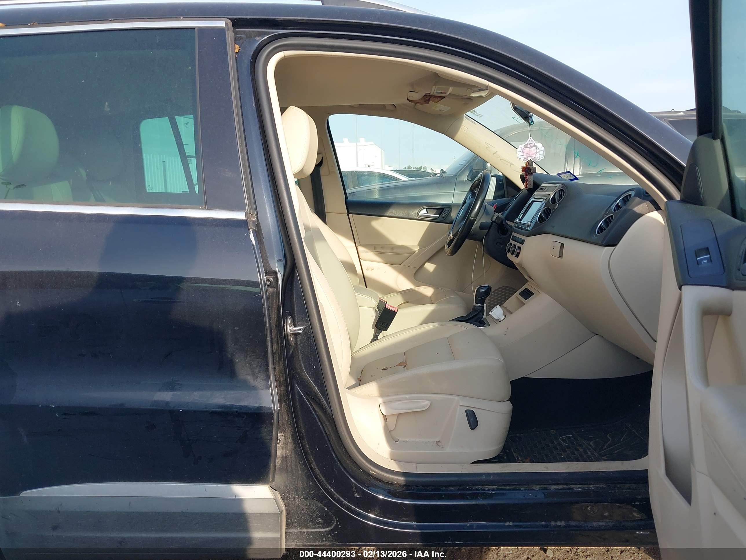 VOLKSWAGEN TIGUAN image 5