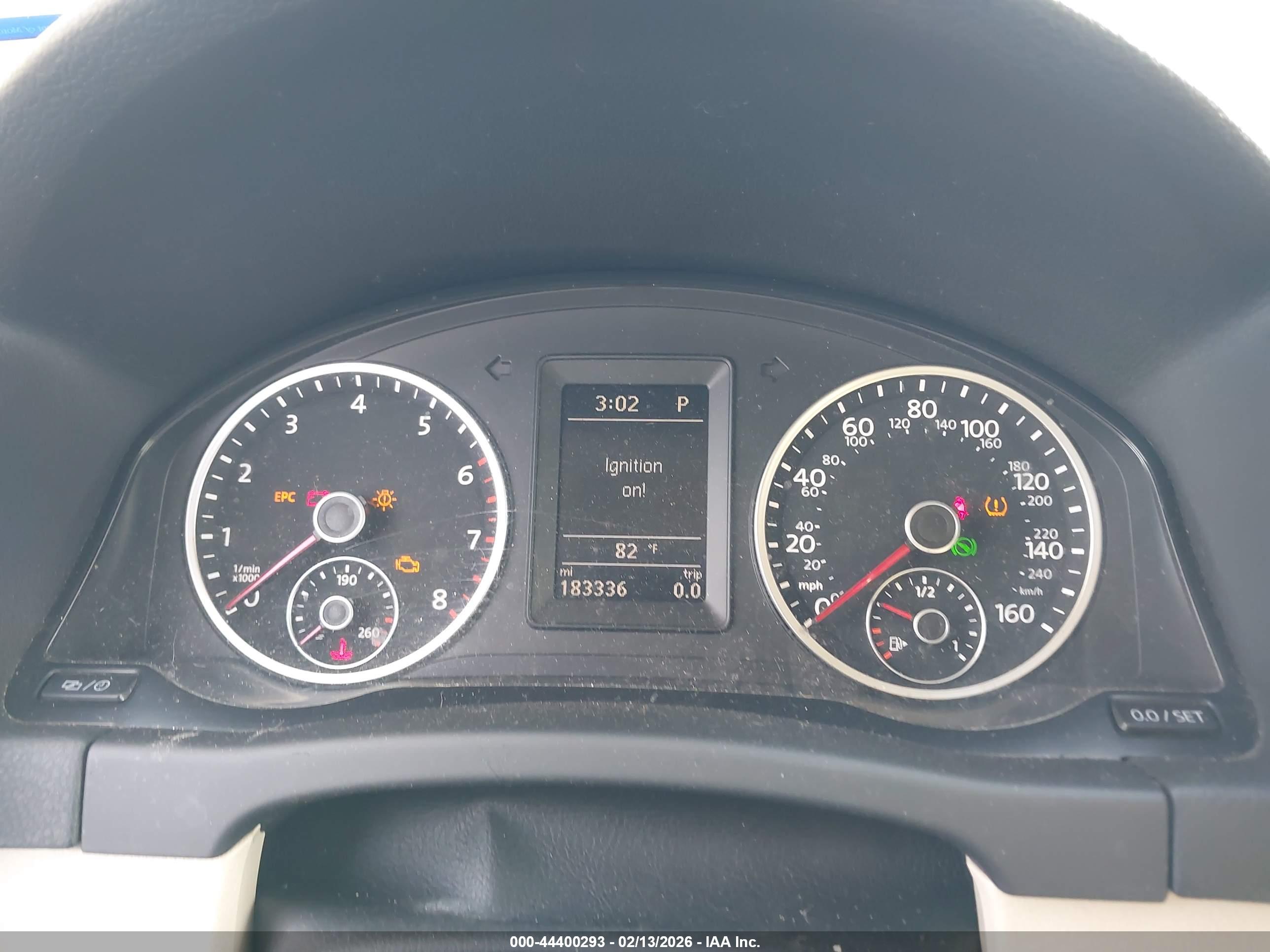 VOLKSWAGEN TIGUAN image 7
