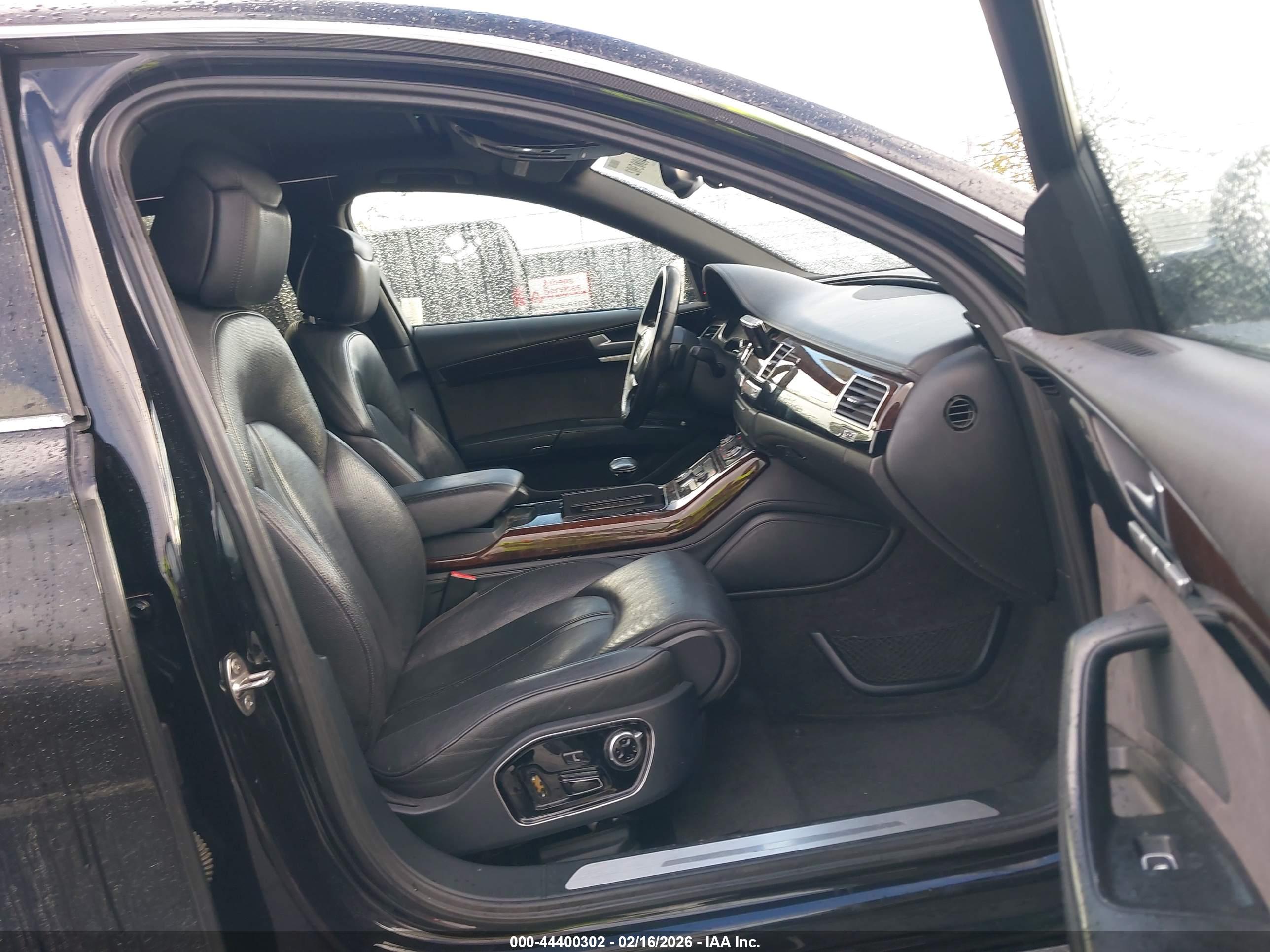 AUDI A8 image 5