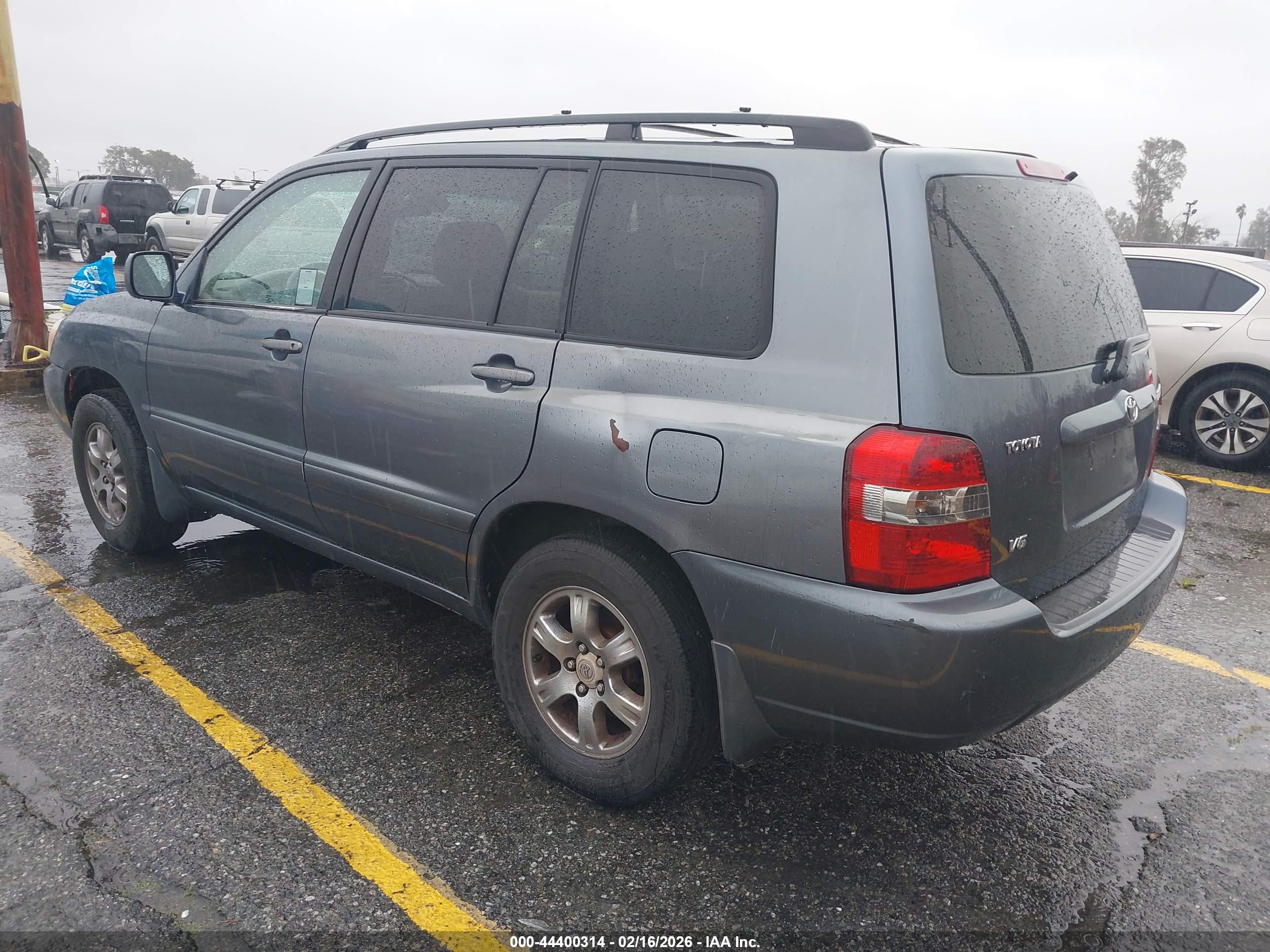 TOYOTA HIGHLANDER image 3