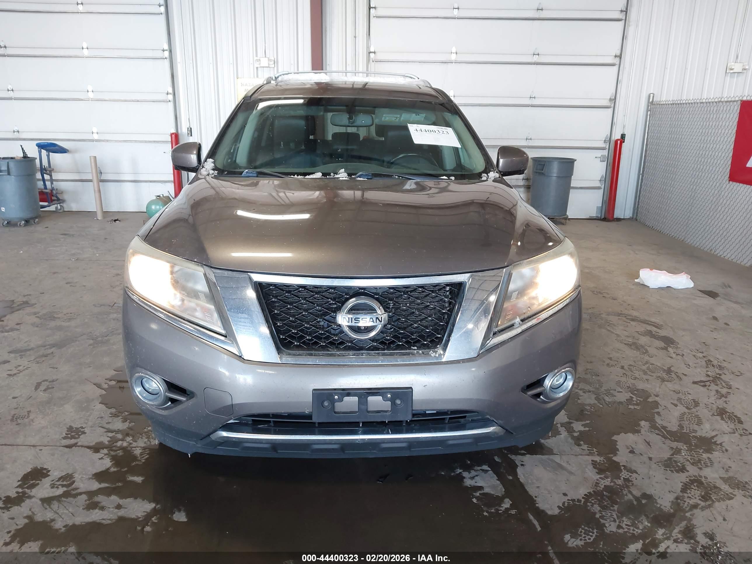 NISSAN PATHFINDER image 6