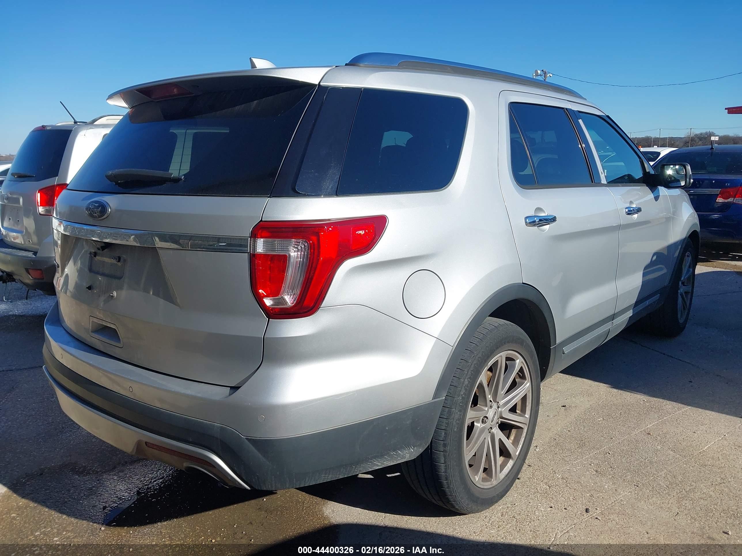 FORD EXPLORER image 4