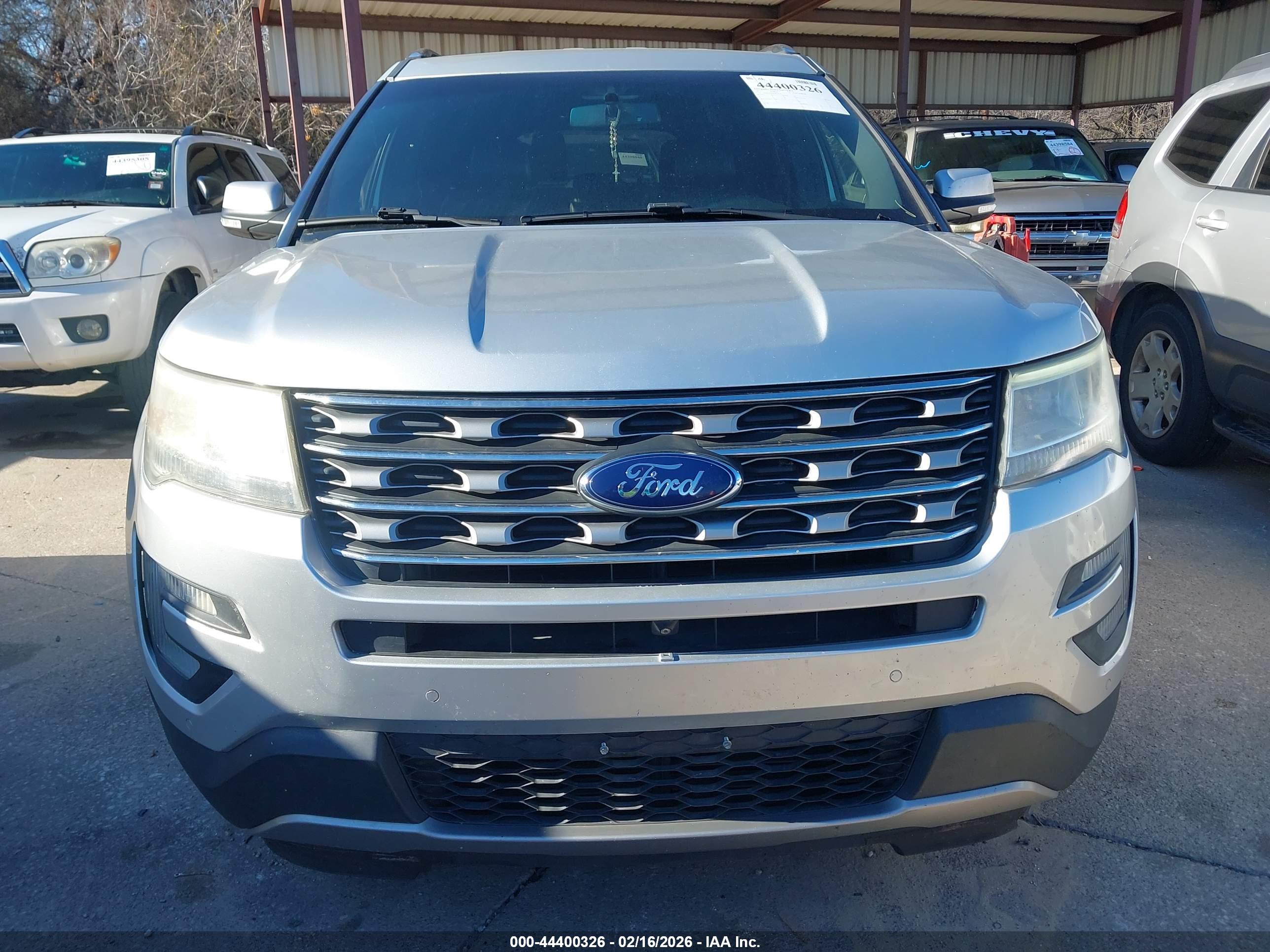 FORD EXPLORER image 6