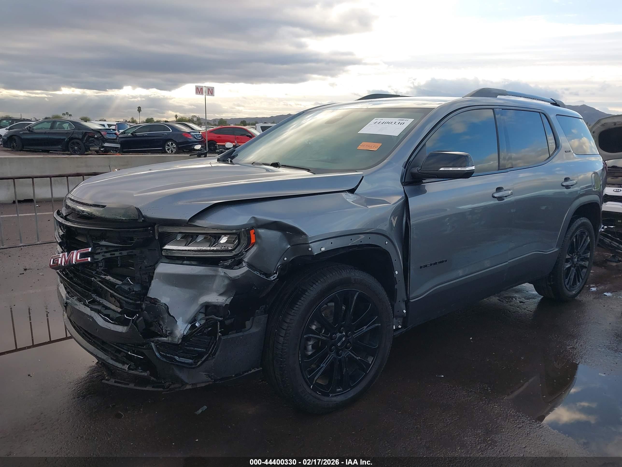 GMC ACADIA image 6