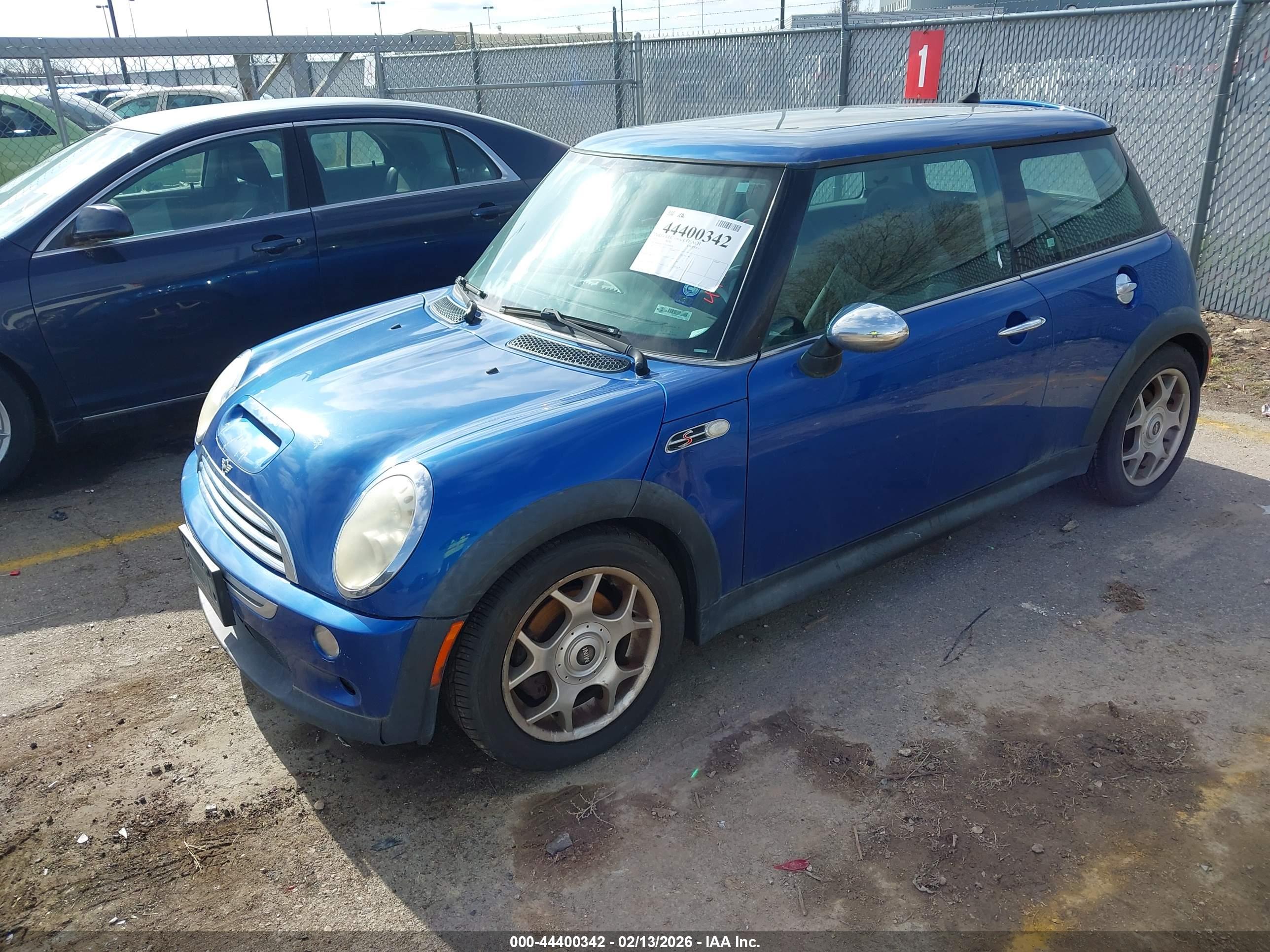 MINI COOPER image 2